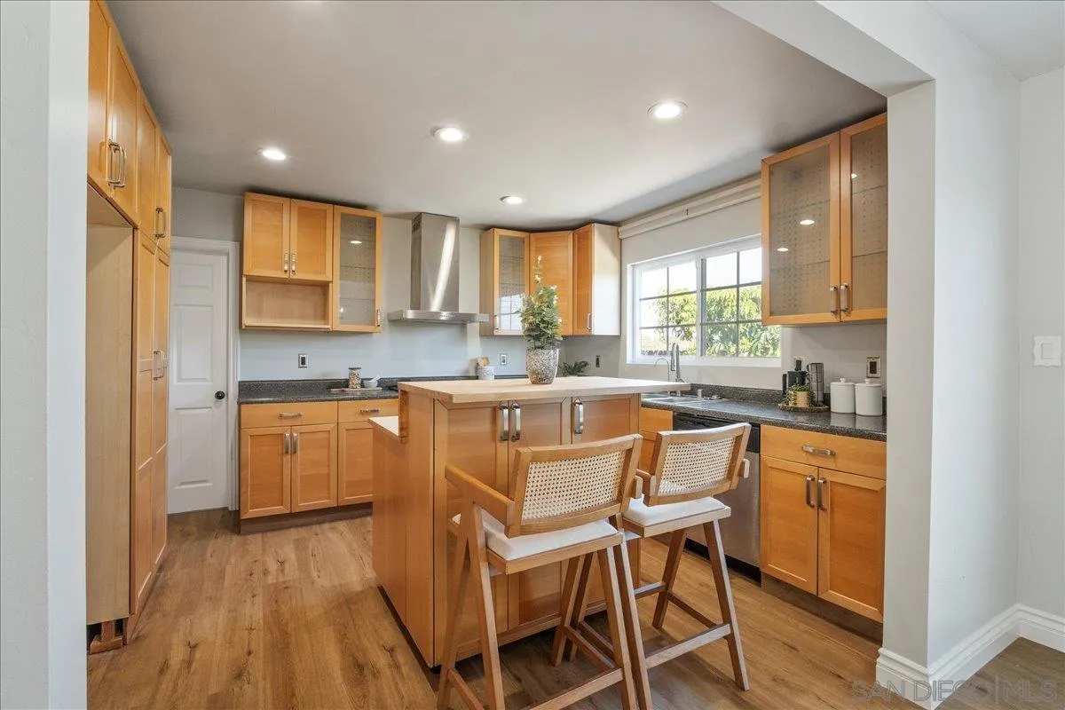 https://cdn.realtyfeed.com/cdn/127/260011068/b431a55e86cccd992cb0b7d27e7d0511.webp