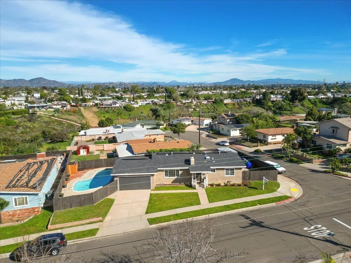 https://cdn.realtyfeed.com/cdn/127/260011068/cec6597ca739b50a3be12fa84cf0b55e.webp