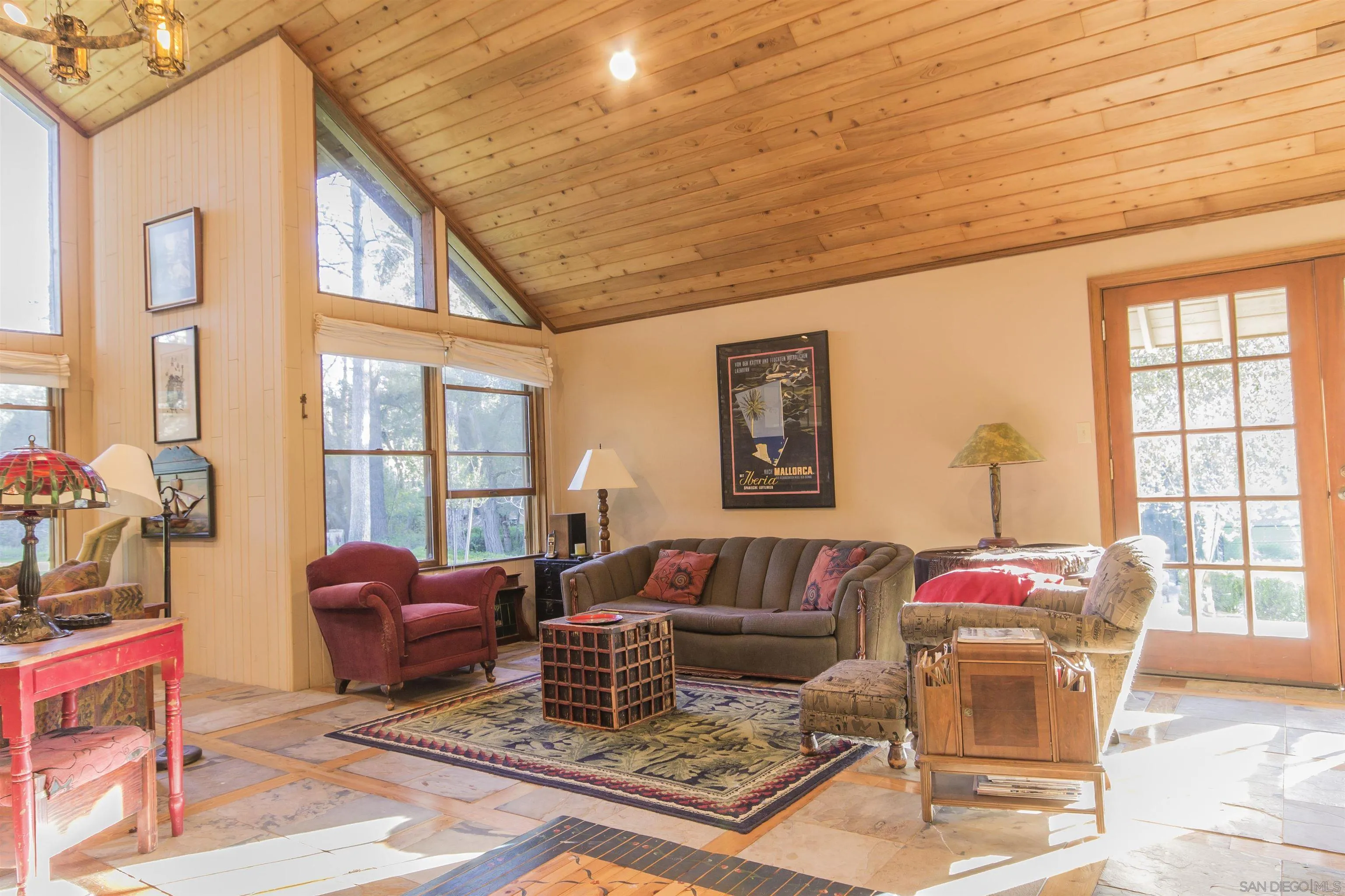https://cdn.realtyfeed.com/cdn/127/260011069/33cdadeb2ff36e297a51bd9d23c291b7.webp