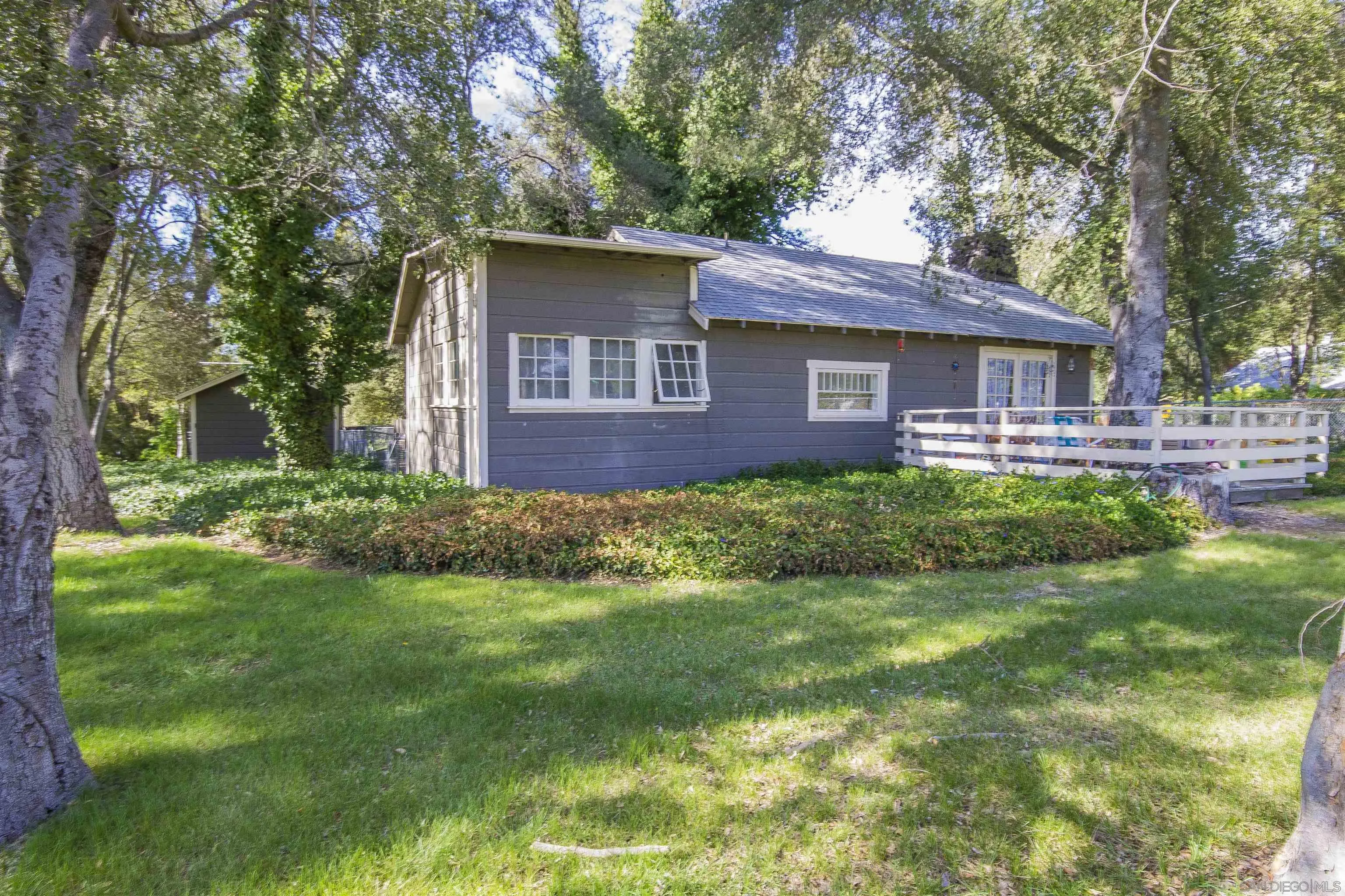 https://cdn.realtyfeed.com/cdn/127/260011069/39ee0d1bfcb46bb70410d4b2c9afb537.webp