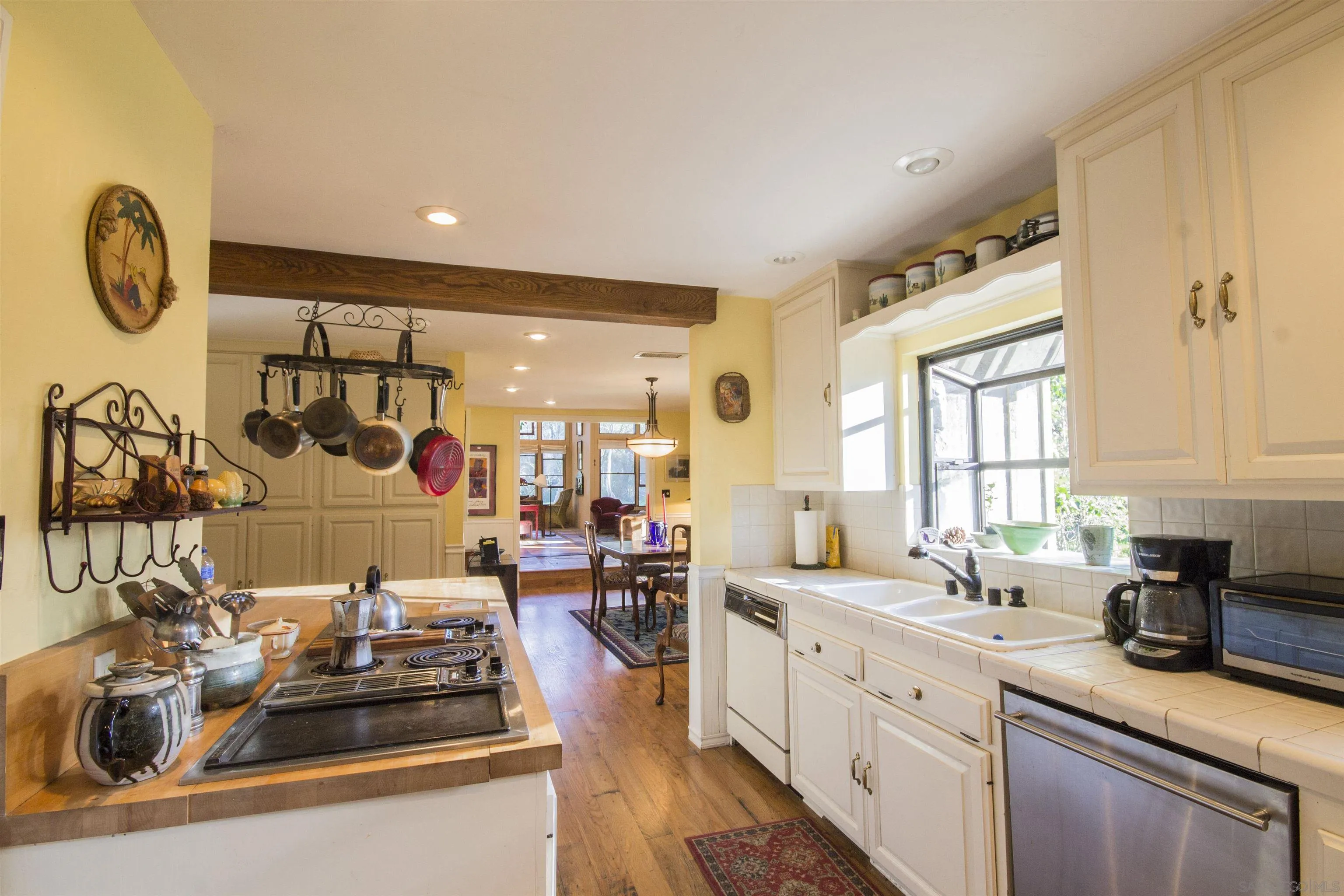 https://cdn.realtyfeed.com/cdn/127/260011069/b5e121a4b273213b5b77bb942793144a.webp