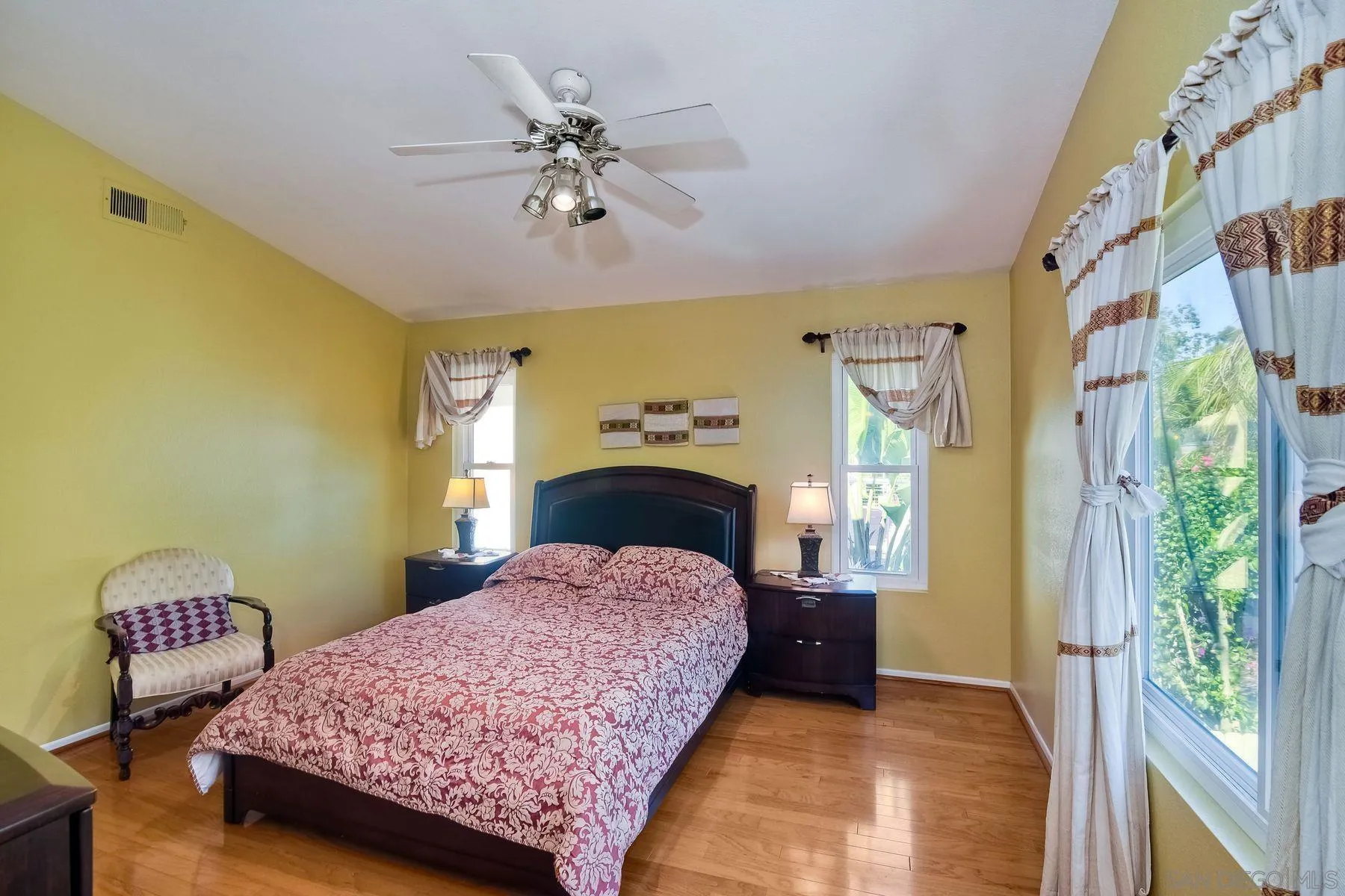 https://cdn.realtyfeed.com/cdn/127/260011070/0f1343eb6e150b38d5d8e026be8a8fd8.webp