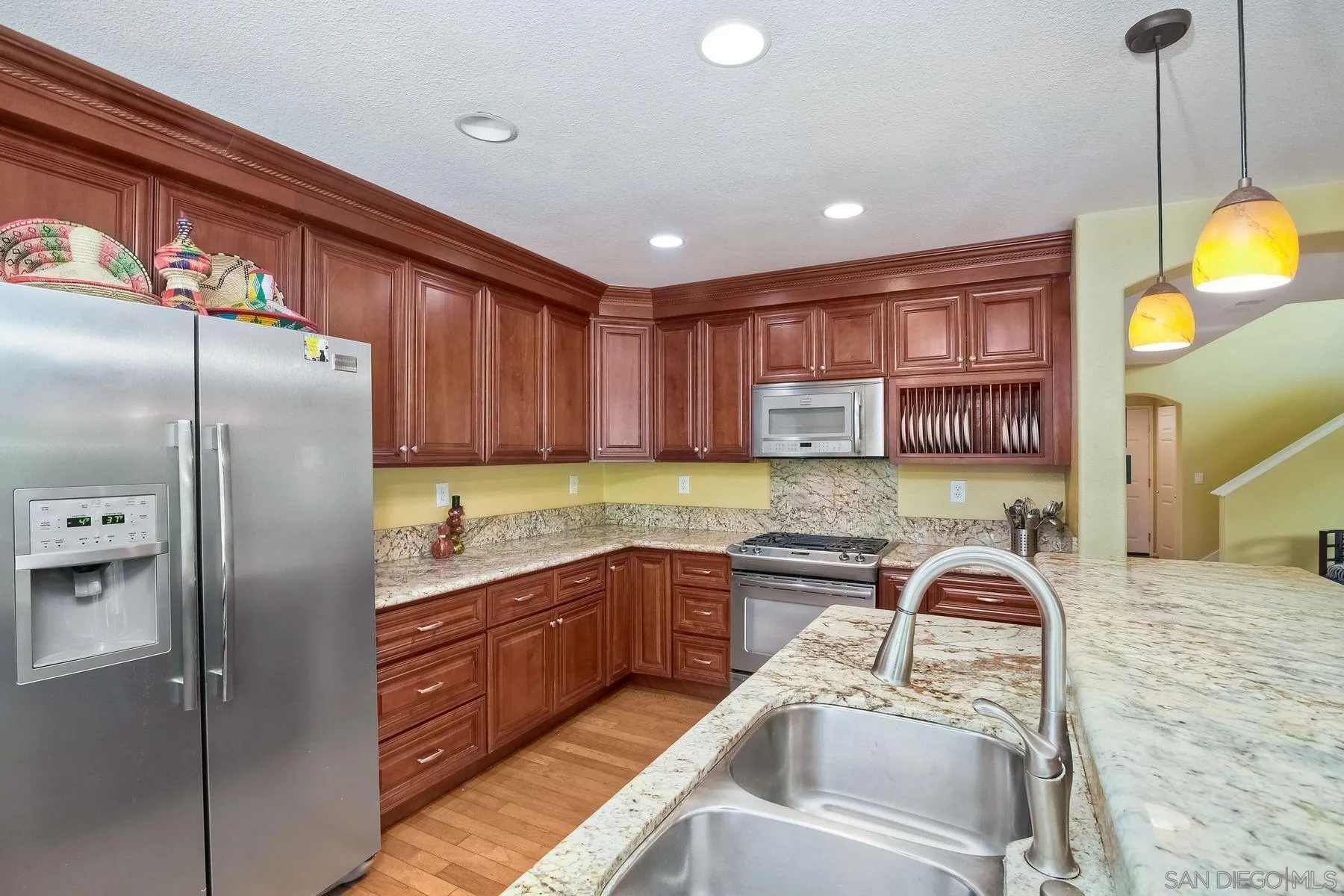 https://cdn.realtyfeed.com/cdn/127/260011070/30f1ab239e1e780cd3897dc9e709eed2.webp