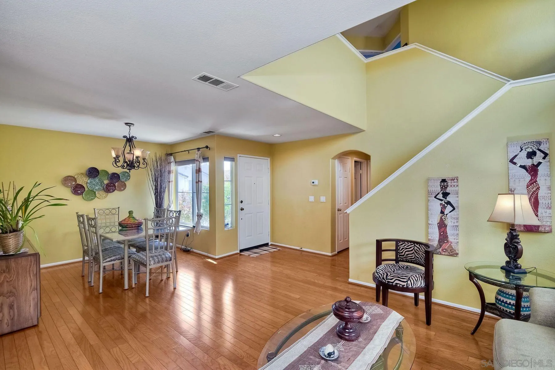 https://cdn.realtyfeed.com/cdn/127/260011070/415b8bebd702966dd0250cf94d3e3c9d.webp