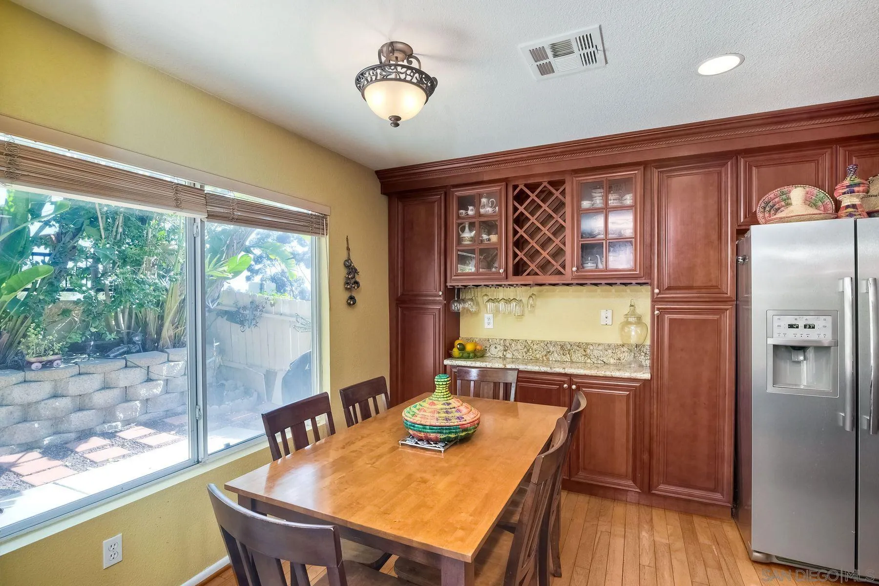 https://cdn.realtyfeed.com/cdn/127/260011070/54ef0678acbcf0d4c9083c8707fa83a2.webp