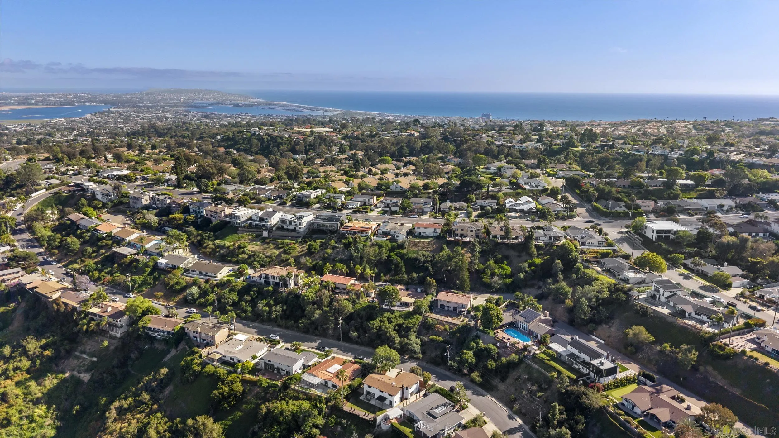 https://cdn.realtyfeed.com/cdn/127/260011071/2399e4fcb0933eefc3f183742123d26c.webp