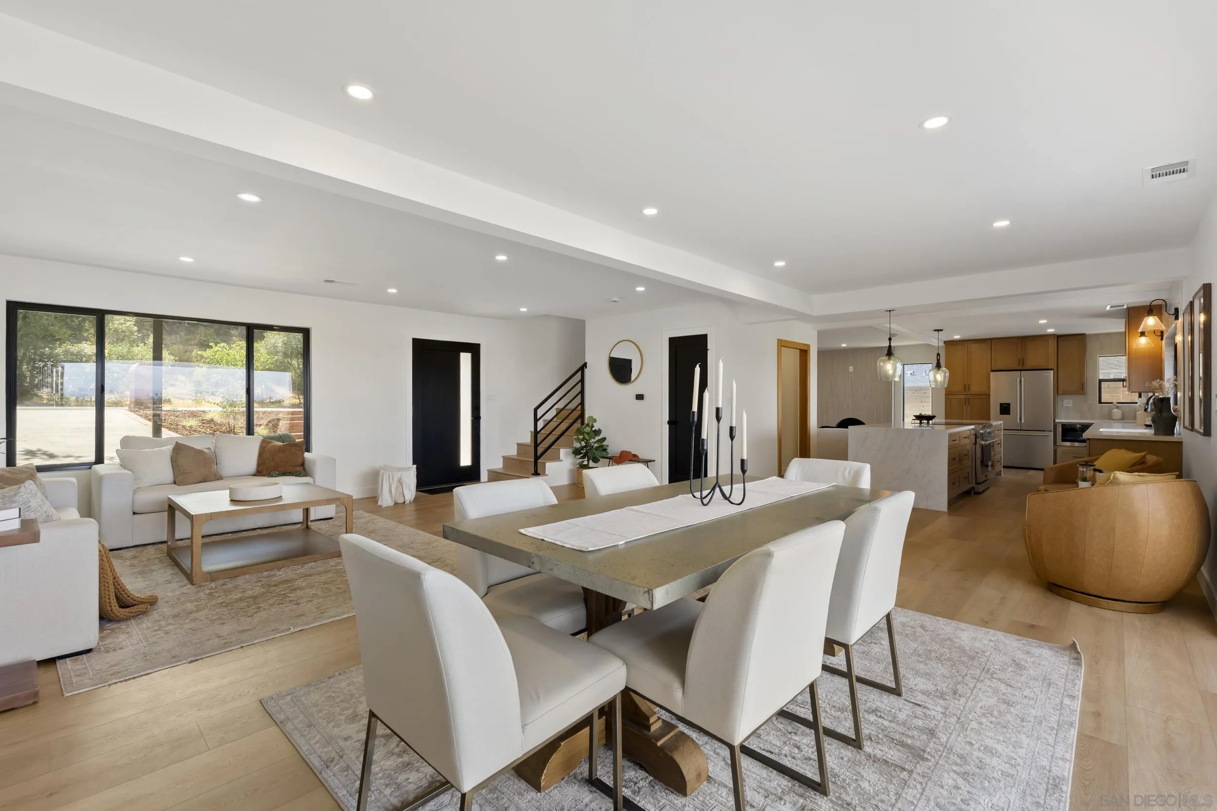 https://cdn.realtyfeed.com/cdn/127/260011071/4adca6194a0e785584a116e9d01140cf.webp