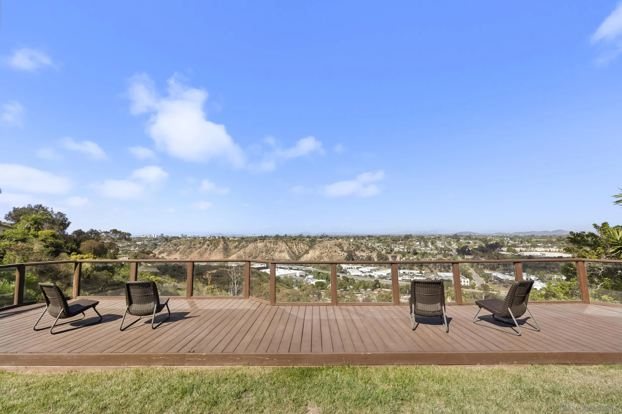 https://cdn.realtyfeed.com/cdn/127/260011071/767d4d0d809863352a20e842315e4ab0.webp
