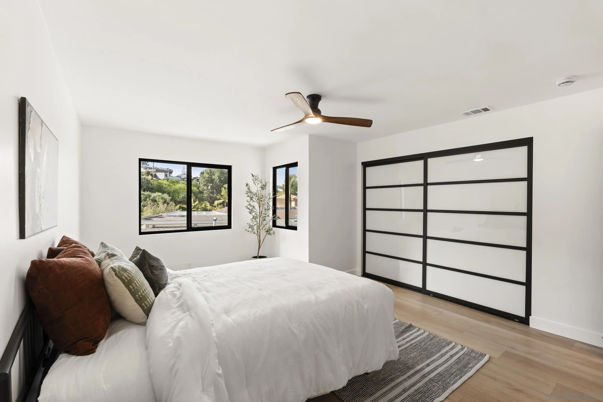 https://cdn.realtyfeed.com/cdn/127/260011071/79914b522fc8d17bb1ff1b68b268cb9f.webp