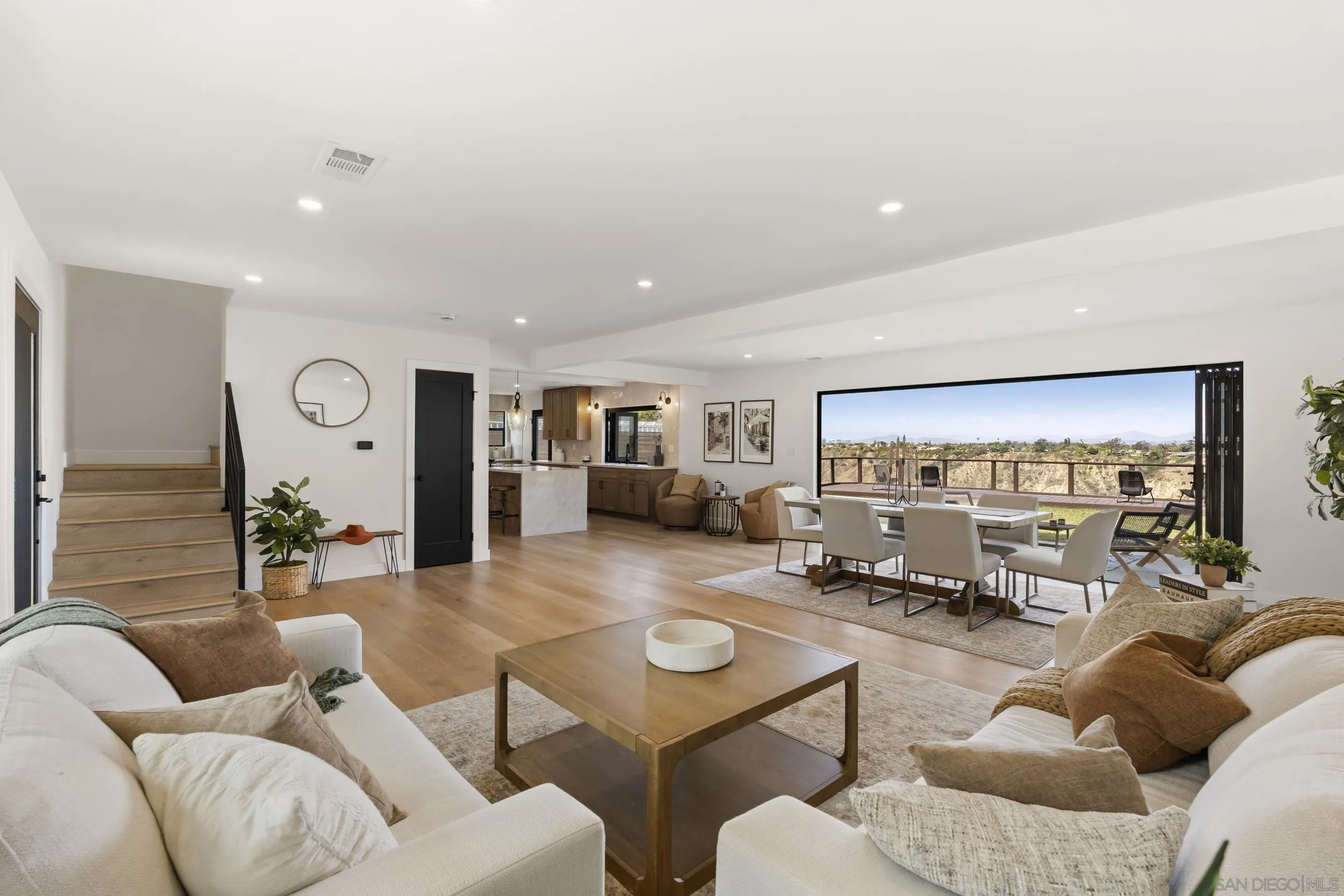 https://cdn.realtyfeed.com/cdn/127/260011071/7b07d54d4488d33fc912b4ba084c0258.webp