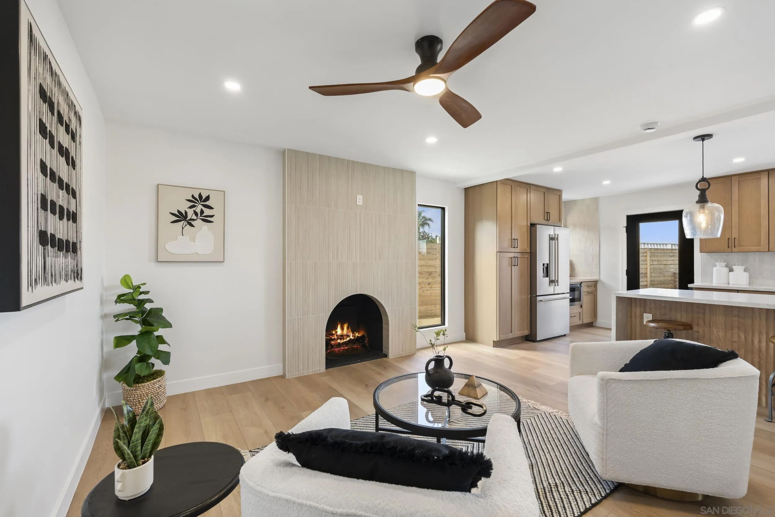 https://cdn.realtyfeed.com/cdn/127/260011071/92cadcbda41da5bf89470bf9a2058eff.webp