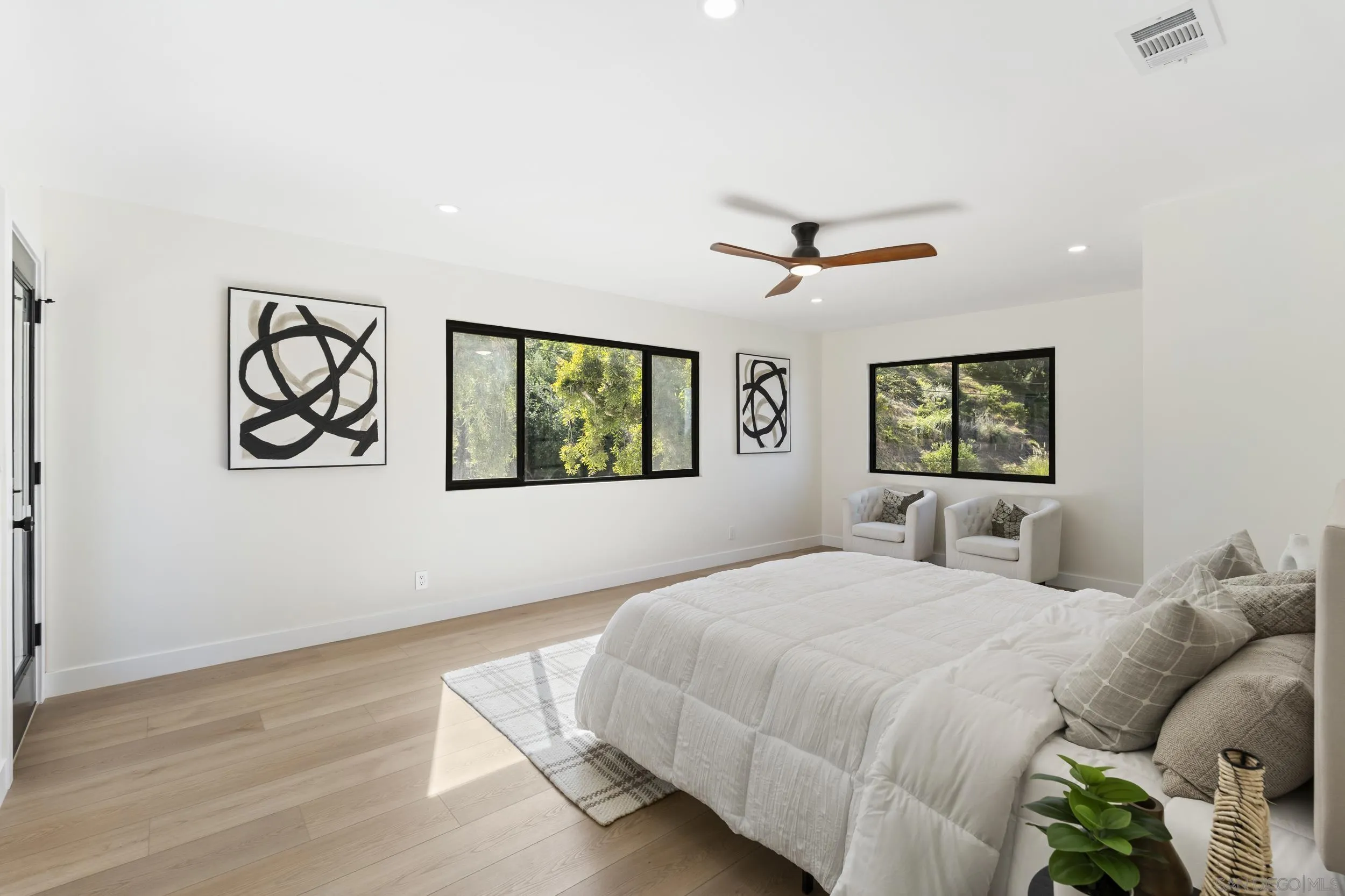 https://cdn.realtyfeed.com/cdn/127/260011071/9e355c3c2c37fff616a5c7da43787319.webp
