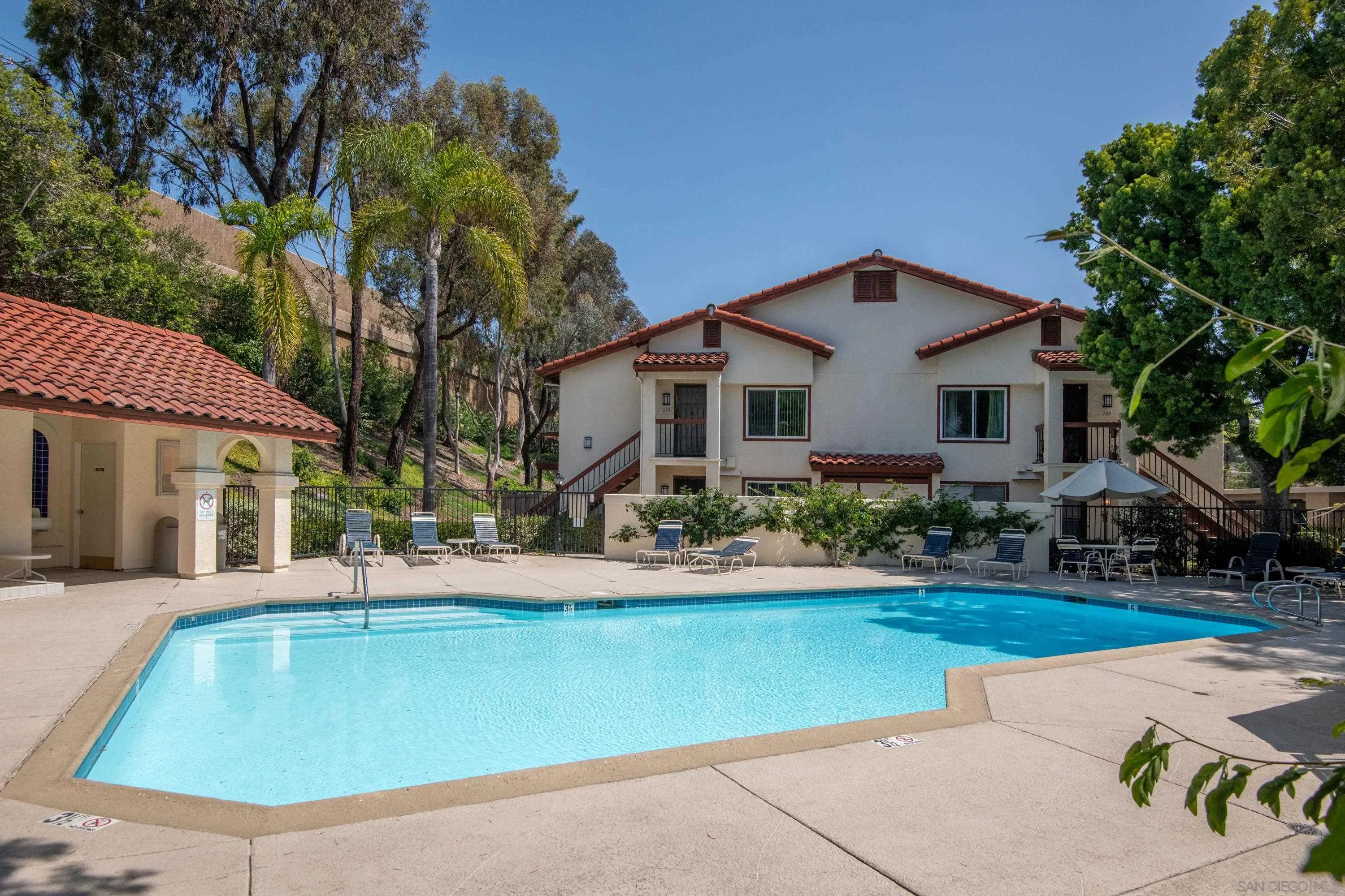https://cdn.realtyfeed.com/cdn/127/260011074/3732af749dc316d648ae160f238b124f.webp