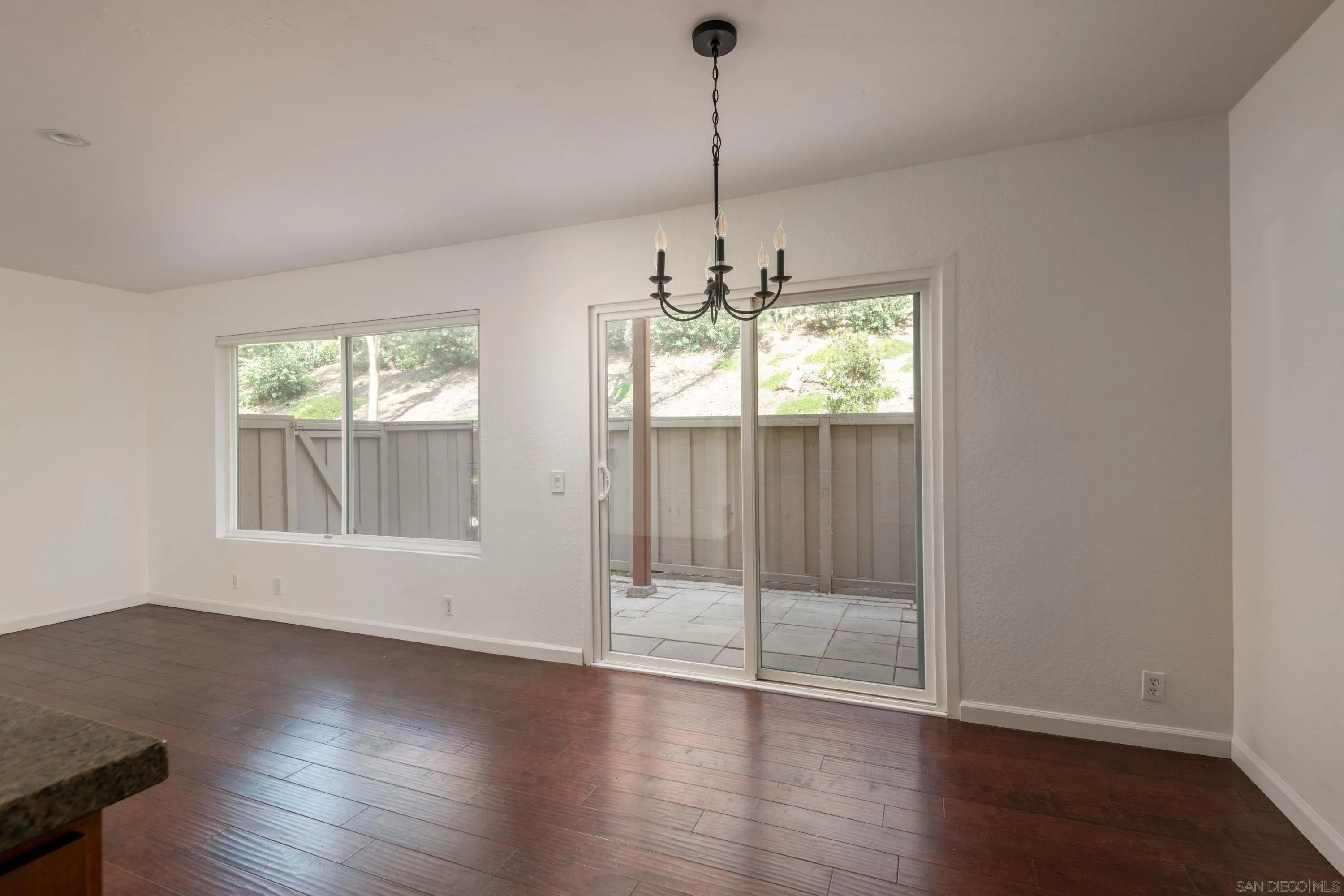 https://cdn.realtyfeed.com/cdn/127/260011074/3f92a26016041978b42cb21884a393a1.webp