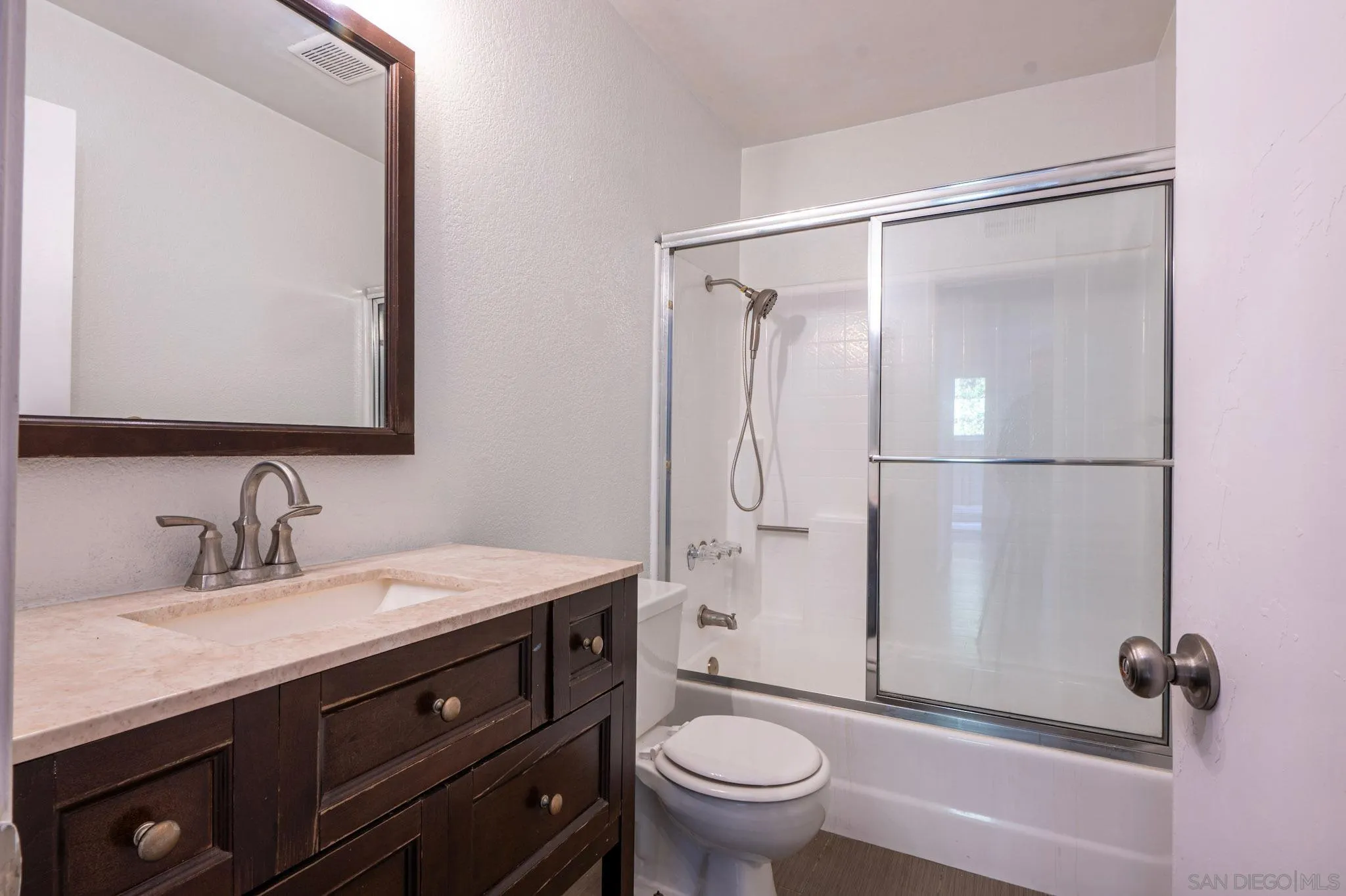 Photo #16: 260011074 Listing: Photo #16