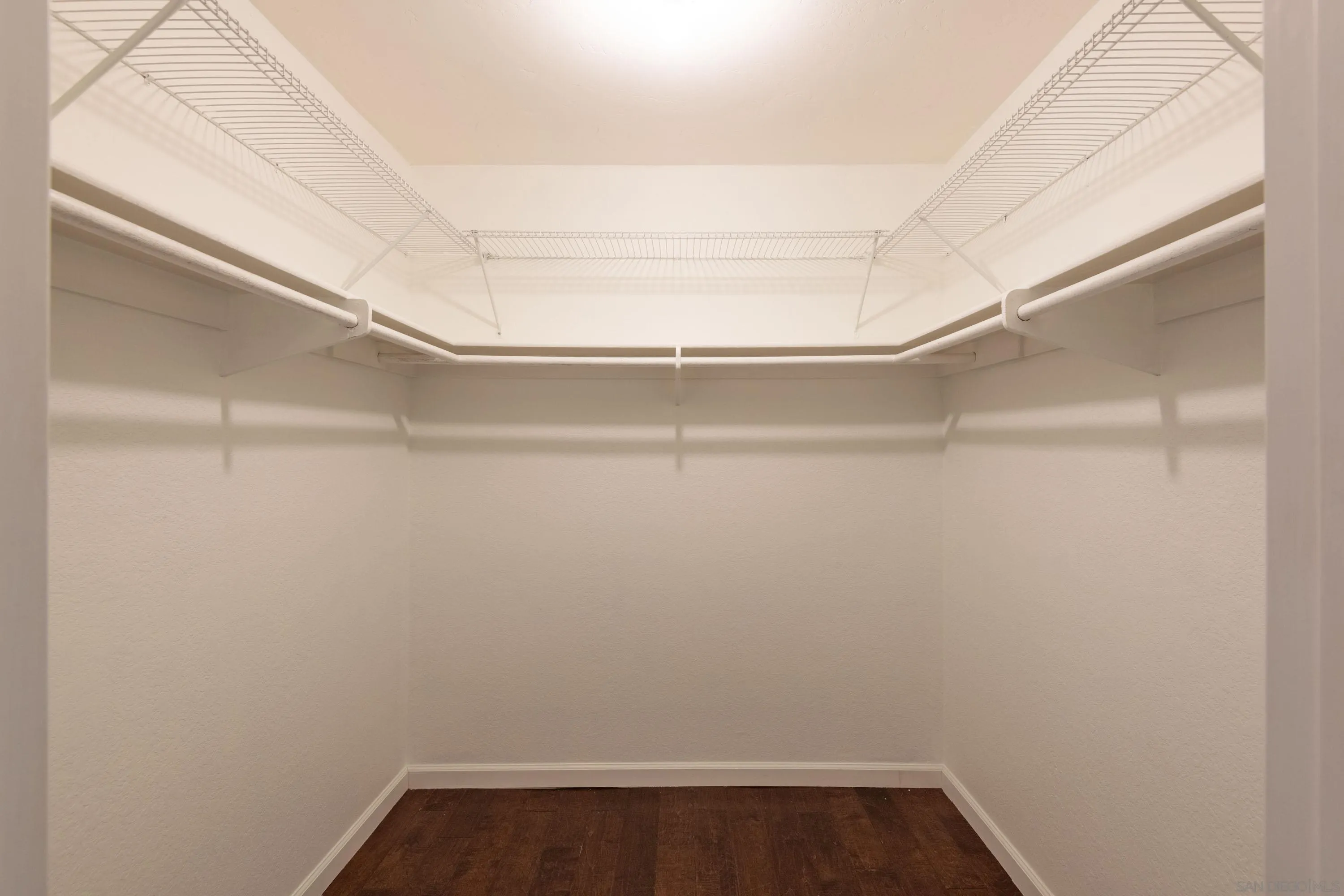 https://cdn.realtyfeed.com/cdn/127/260011074/8723580c49fbacd3a4542f53075970e4.webp