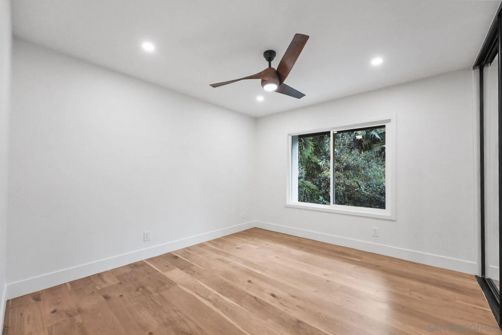 Photo #38: 260011076 Listing: Photo #38