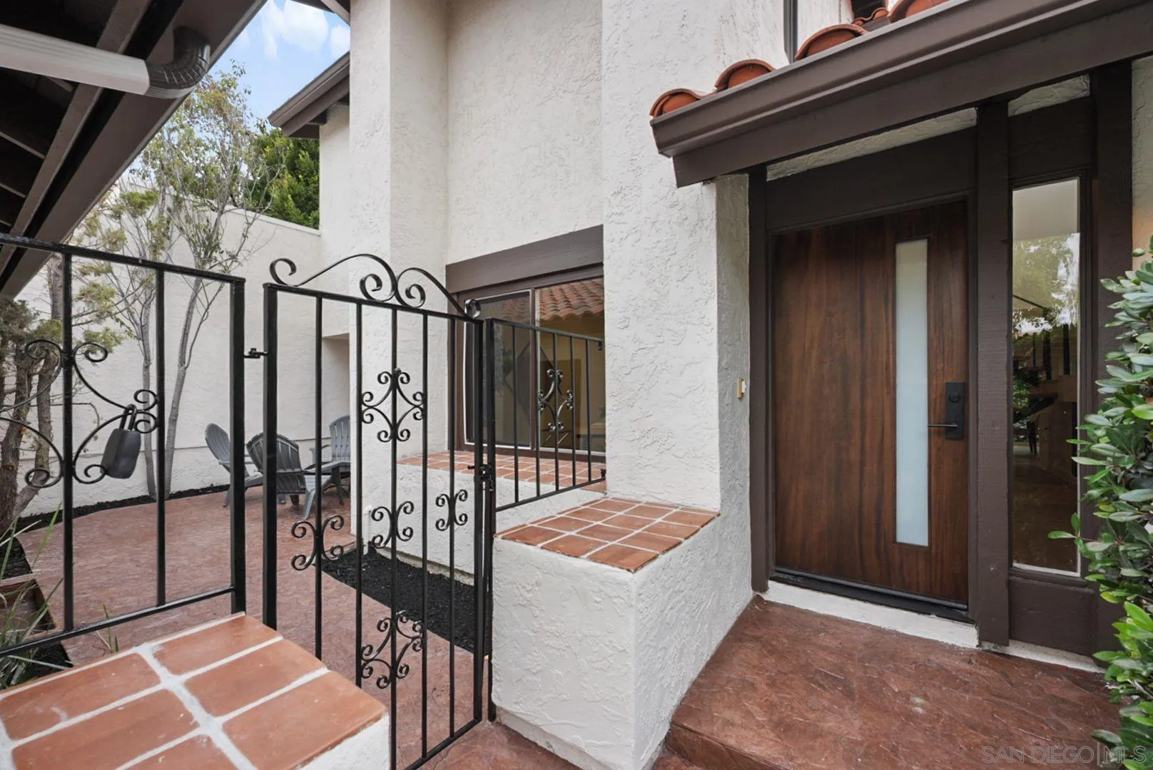 Photo #3: 260011076 Listing: Photo #3