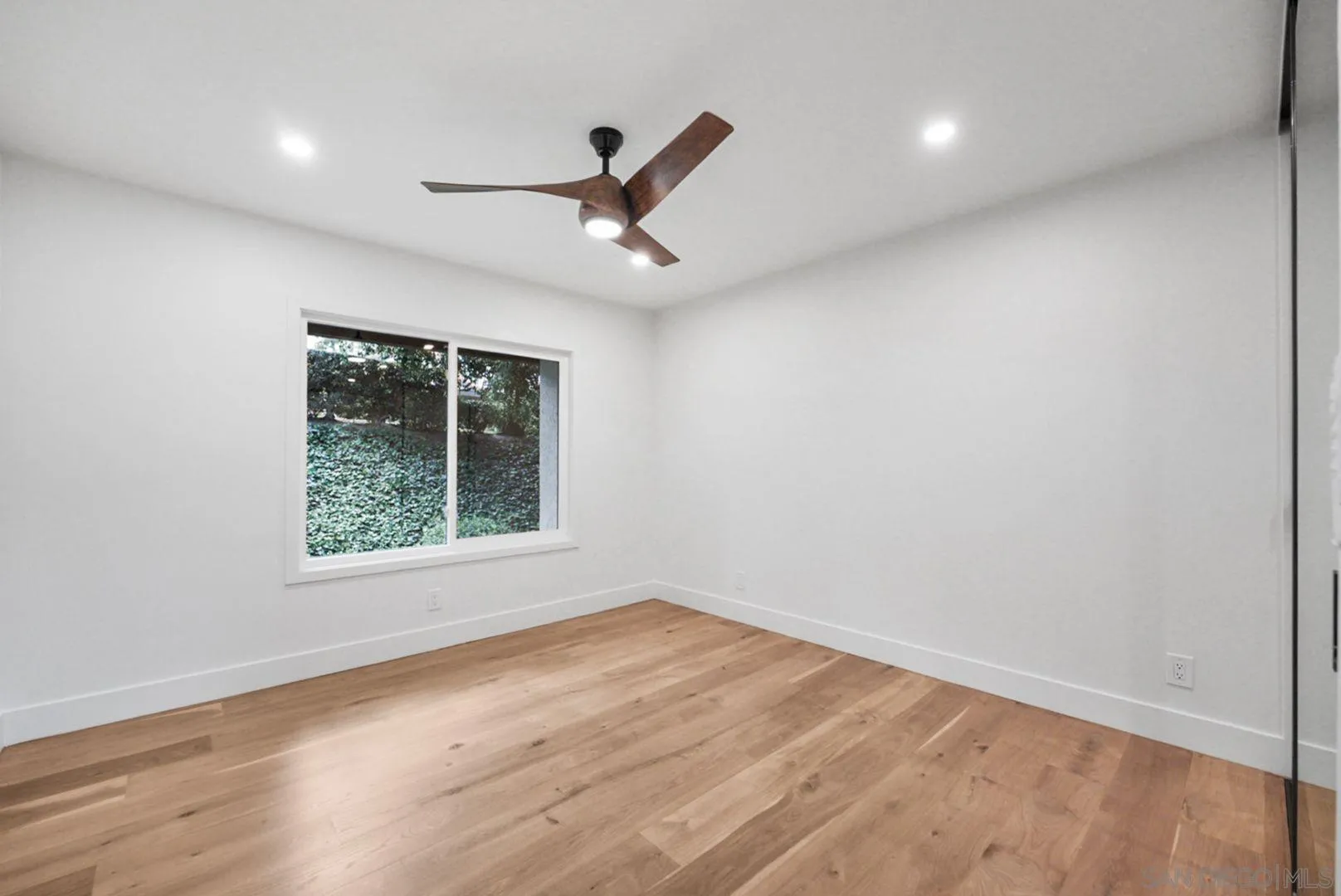 Photo #35: 260011076 Listing: Photo #35