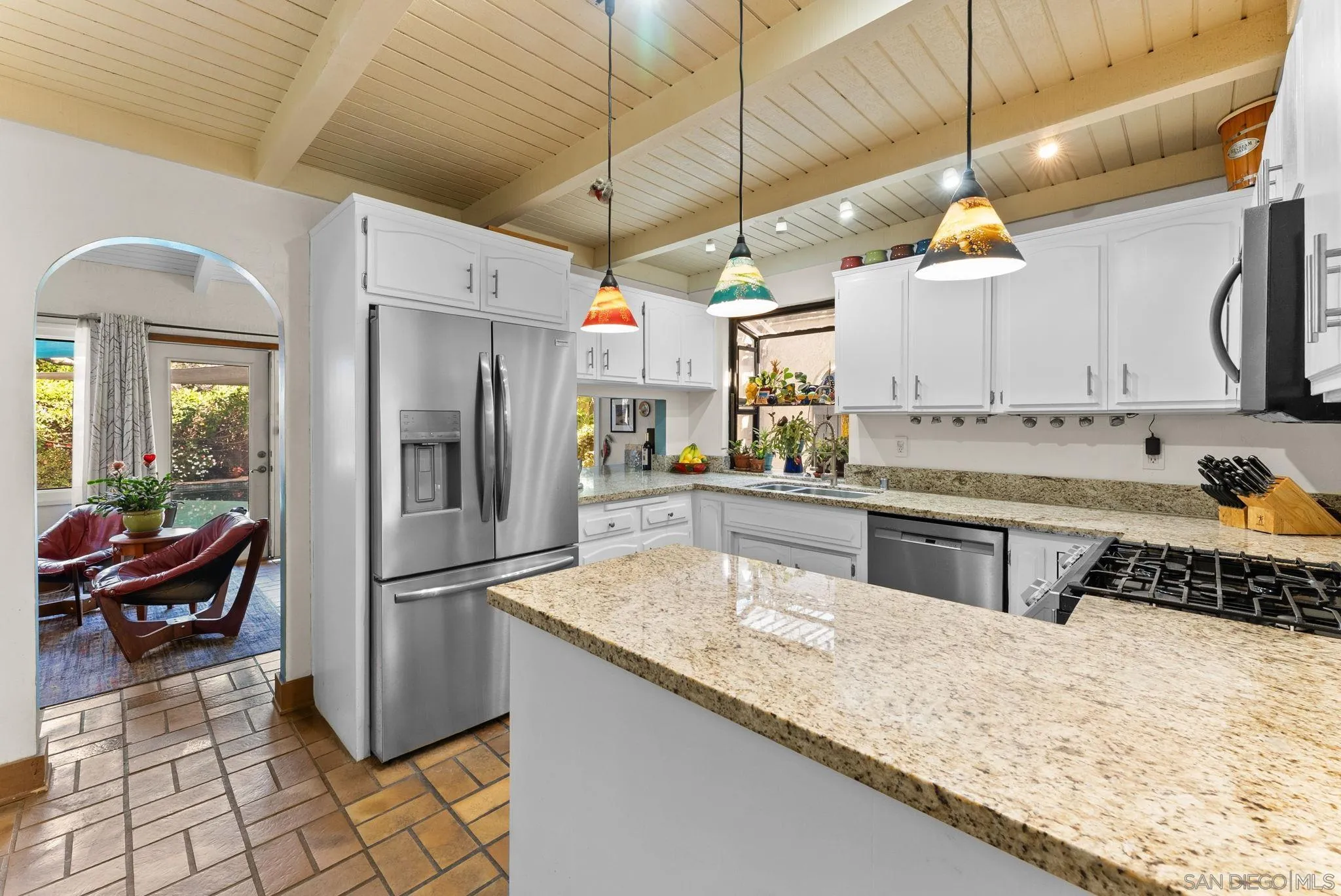 https://cdn.realtyfeed.com/cdn/127/260011077/4a52acaa36d8a0e617aa7cbf697c7db1.webp