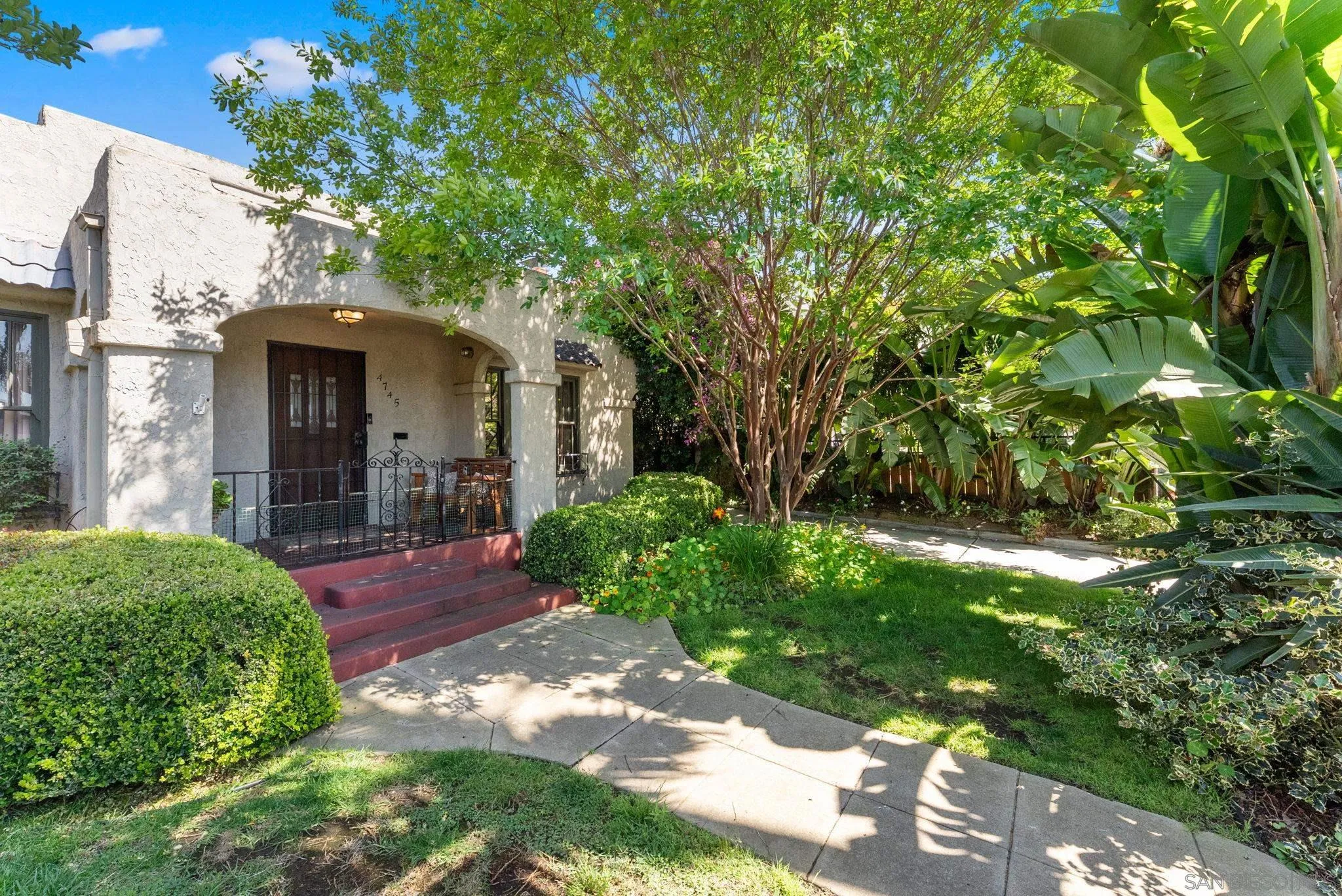 https://cdn.realtyfeed.com/cdn/127/260011077/85b622ede4ac4d2e122ccacec73ecf30.webp