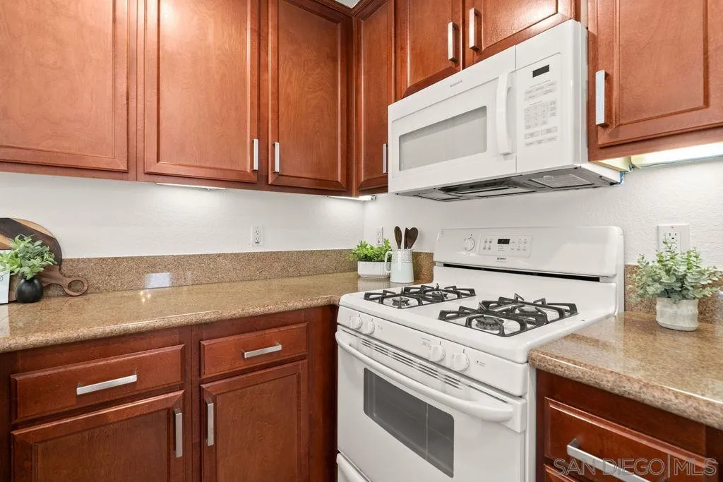 Photo #17: 260011078 Listing: Photo #17