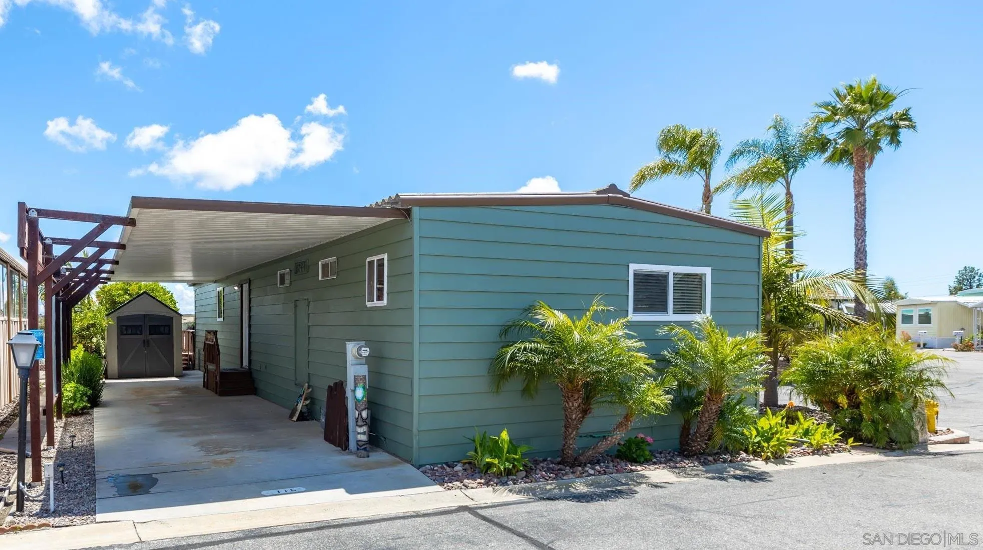 https://cdn.realtyfeed.com/cdn/127/260011081/ed52a01858998b31f8cb1e3a46b7e860.webp