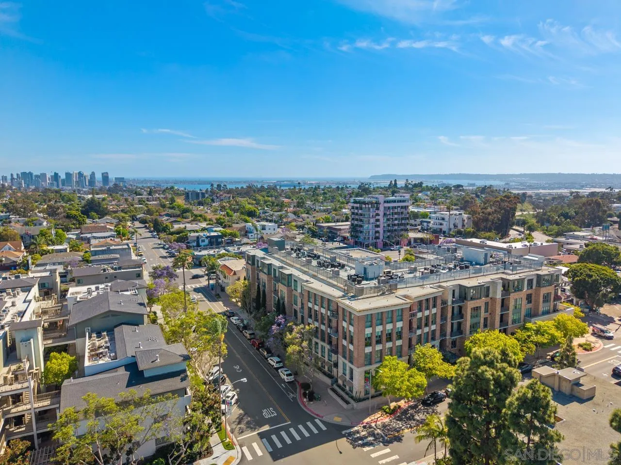 https://cdn.realtyfeed.com/cdn/127/260011083/350ec8266936dddde6a714a184bb4199.webp