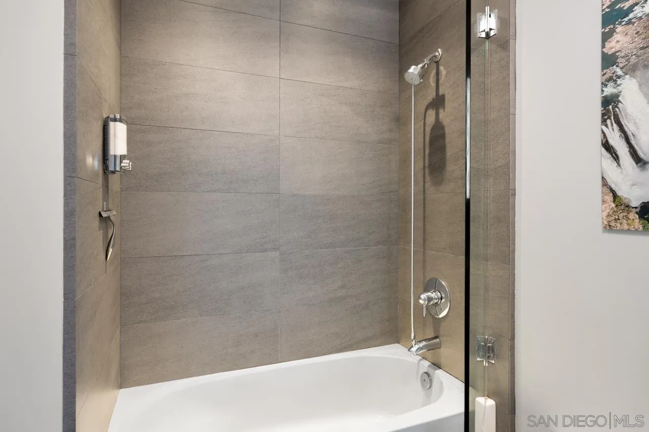 https://cdn.realtyfeed.com/cdn/127/260011083/45812ae0debe365f27f699ab8a54565f.webp