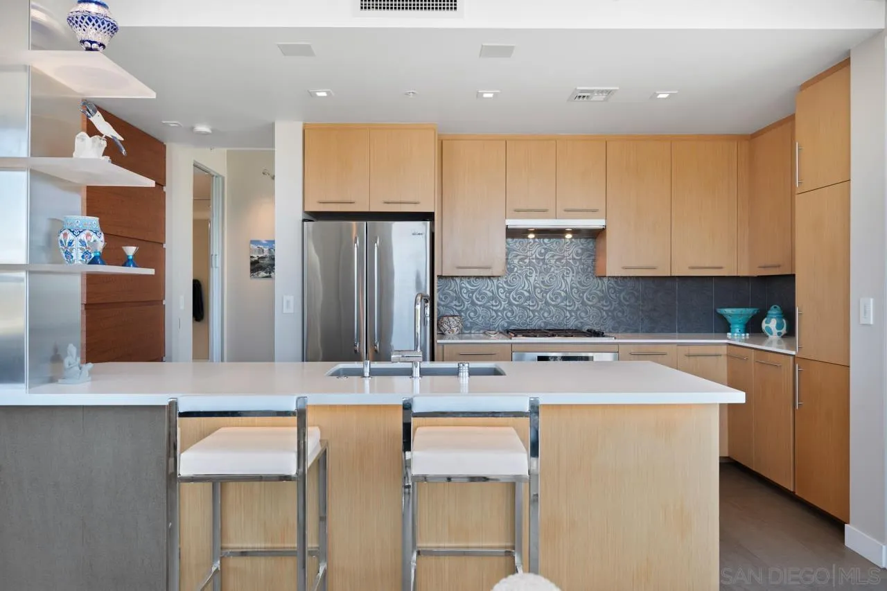 https://cdn.realtyfeed.com/cdn/127/260011083/79d4c3b246e5b6b721acf8f873f437d0.webp
