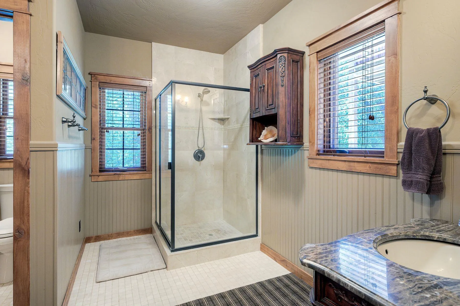 https://cdn.realtyfeed.com/cdn/127/260011084/091c27f1b877bc2cd560f0f6b8172dc4.webp