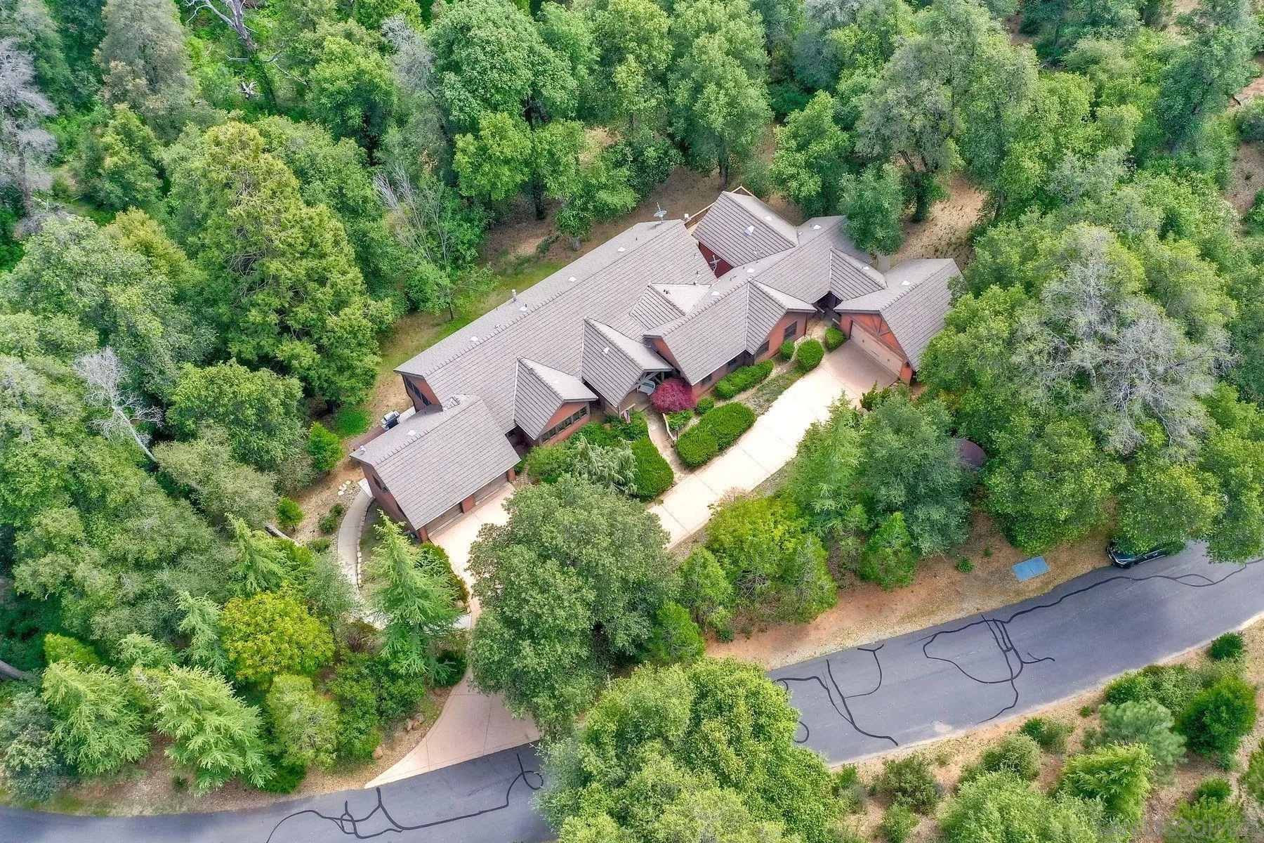https://cdn.realtyfeed.com/cdn/127/260011084/9ec4f69d2cc1ccfc9ad3bc51040f8292.webp