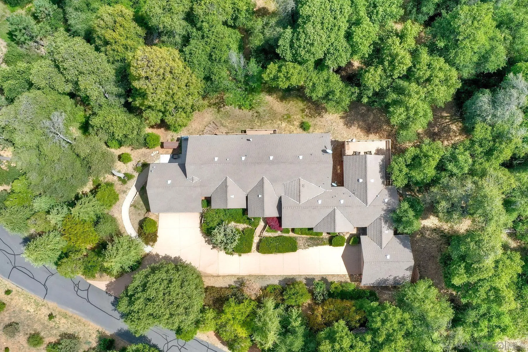 https://cdn.realtyfeed.com/cdn/127/260011084/b7b277dc3196e1f2c5f94eaab1362c10.webp