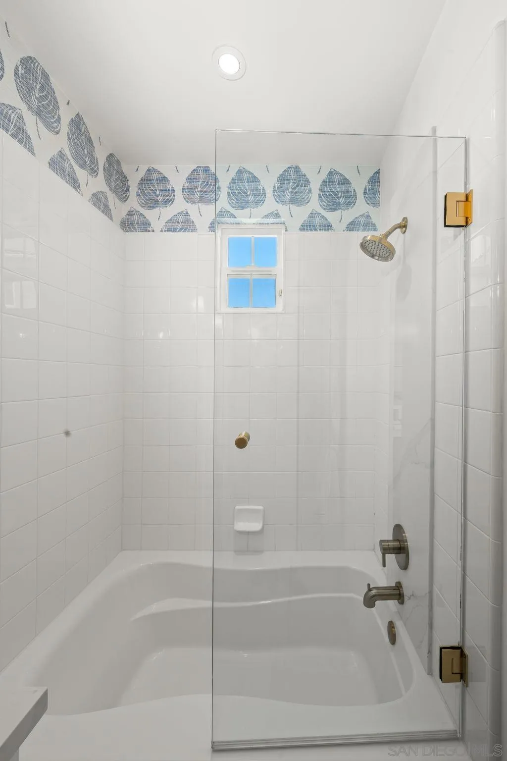 https://cdn.realtyfeed.com/cdn/127/260011087/117efaff41fb234c19de9ad4fd78361a.webp