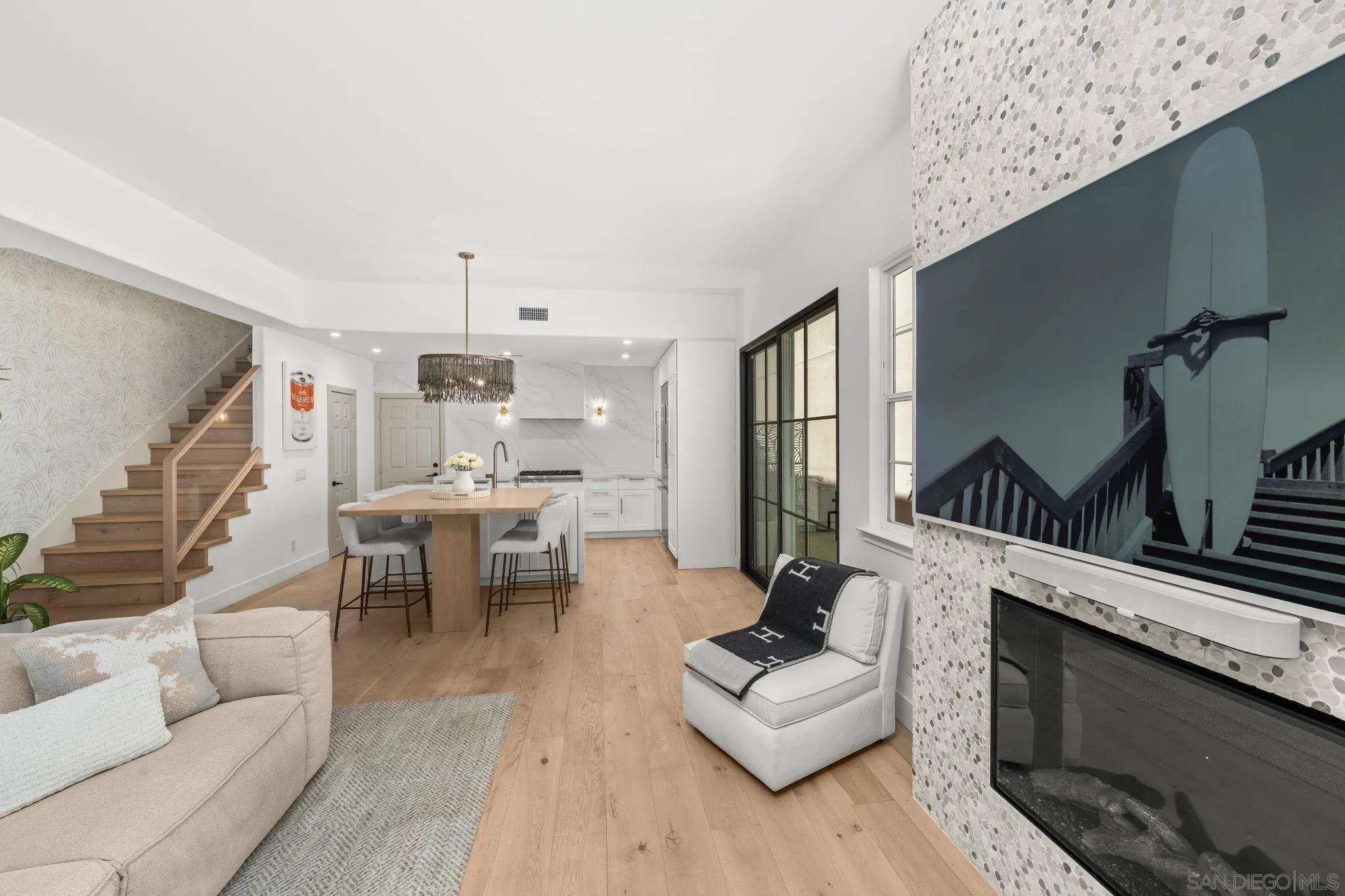 https://cdn.realtyfeed.com/cdn/127/260011087/4b6703fa06117bb3eda7036e05955205.webp