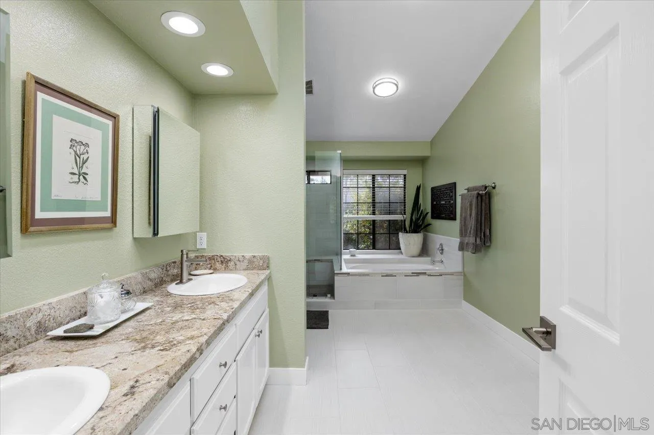 https://cdn.realtyfeed.com/cdn/127/260011088/ab1b7bb5769ca860edc25df55459b9bf.webp