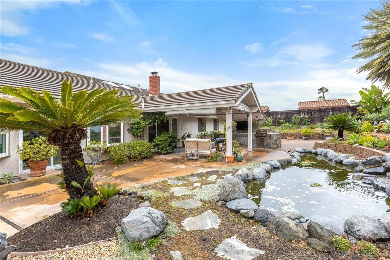 https://cdn.realtyfeed.com/cdn/127/260011088/d9c594dd6d6fa7442f19f87ebe1dade8.webp