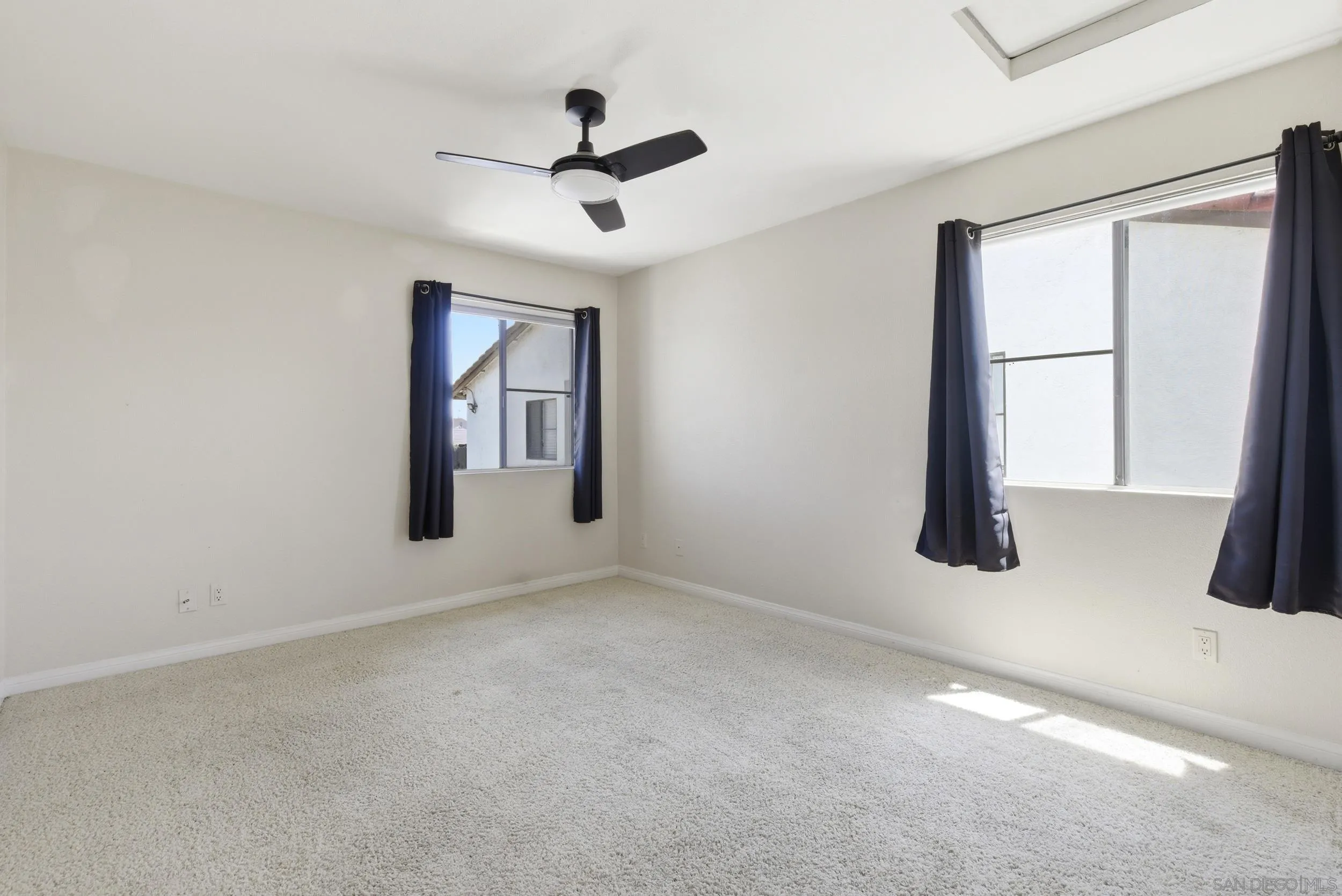 https://cdn.realtyfeed.com/cdn/127/260011093/a9529a048ede850a821c572365ef9f23.webp