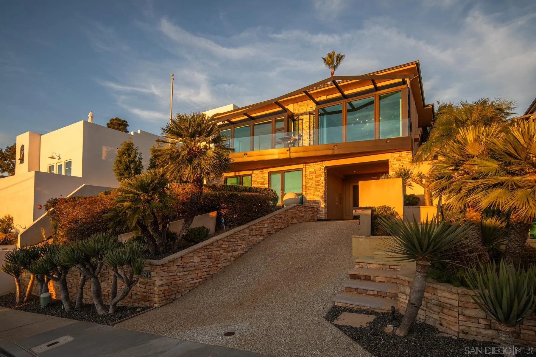 https://cdn.realtyfeed.com/cdn/127/260011095/291622f6e738b5f66efc00093686ea32.webp