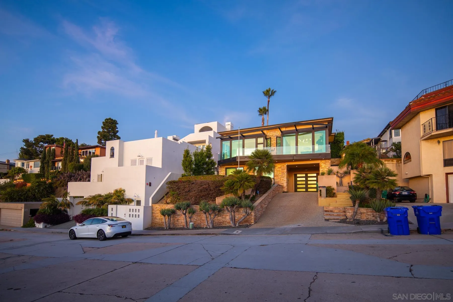 https://cdn.realtyfeed.com/cdn/127/260011095/5f23b962132bcf7d1c412aafbd575d7c.webp