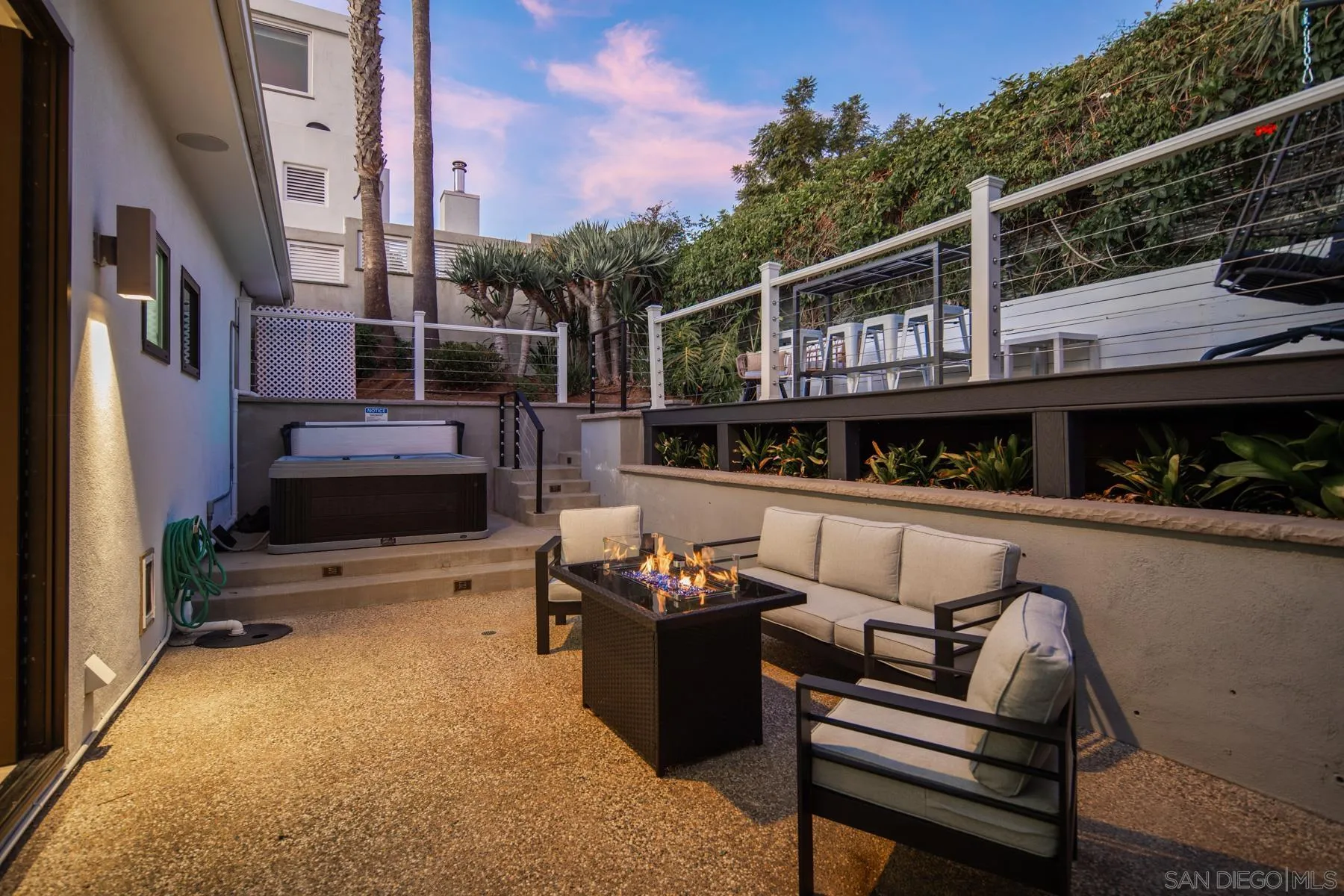 https://cdn.realtyfeed.com/cdn/127/260011095/64140964af389d17b54c485d8e4aa23c.webp