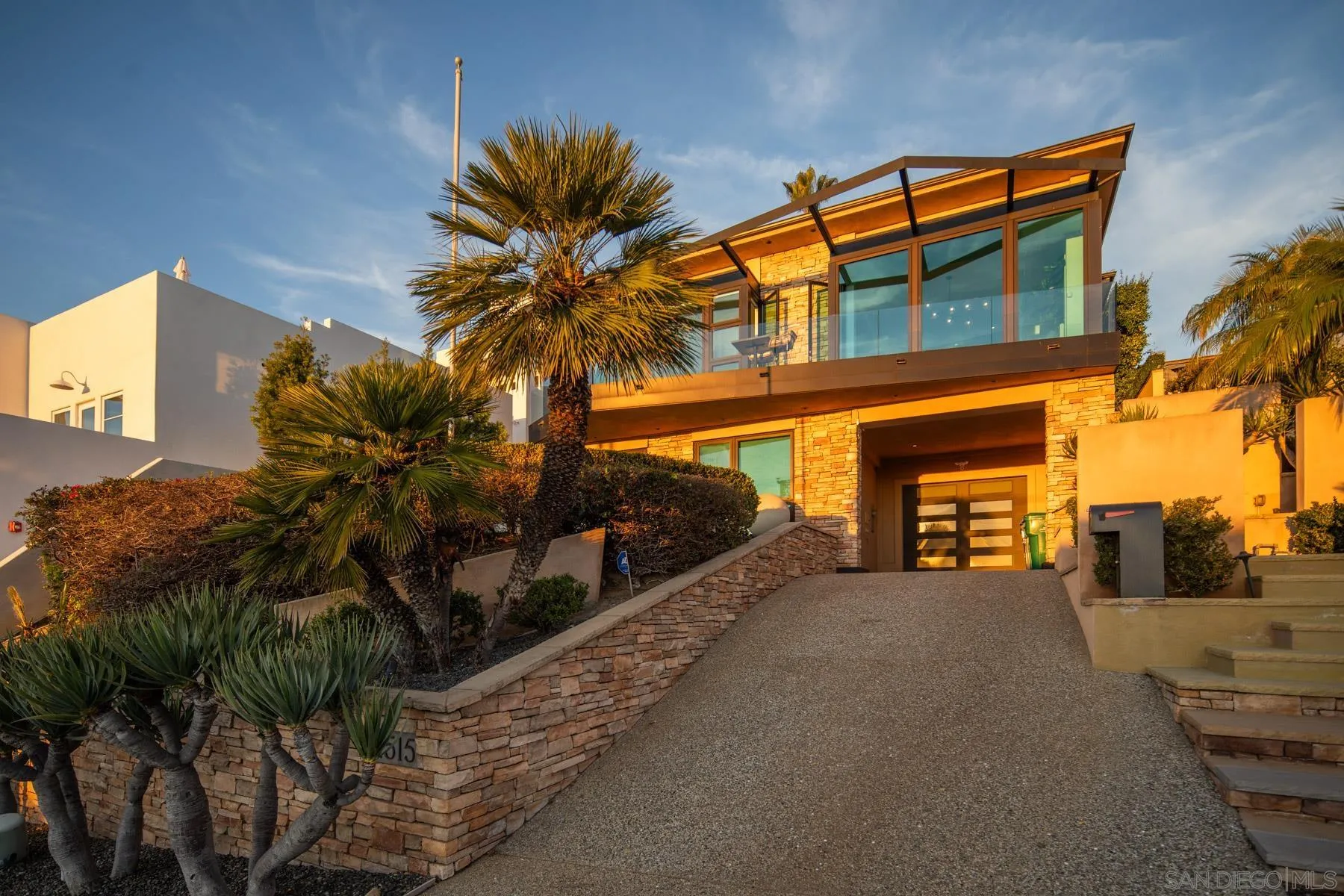 https://cdn.realtyfeed.com/cdn/127/260011095/989a6c1a563581bb7cbcffdba5083690.webp