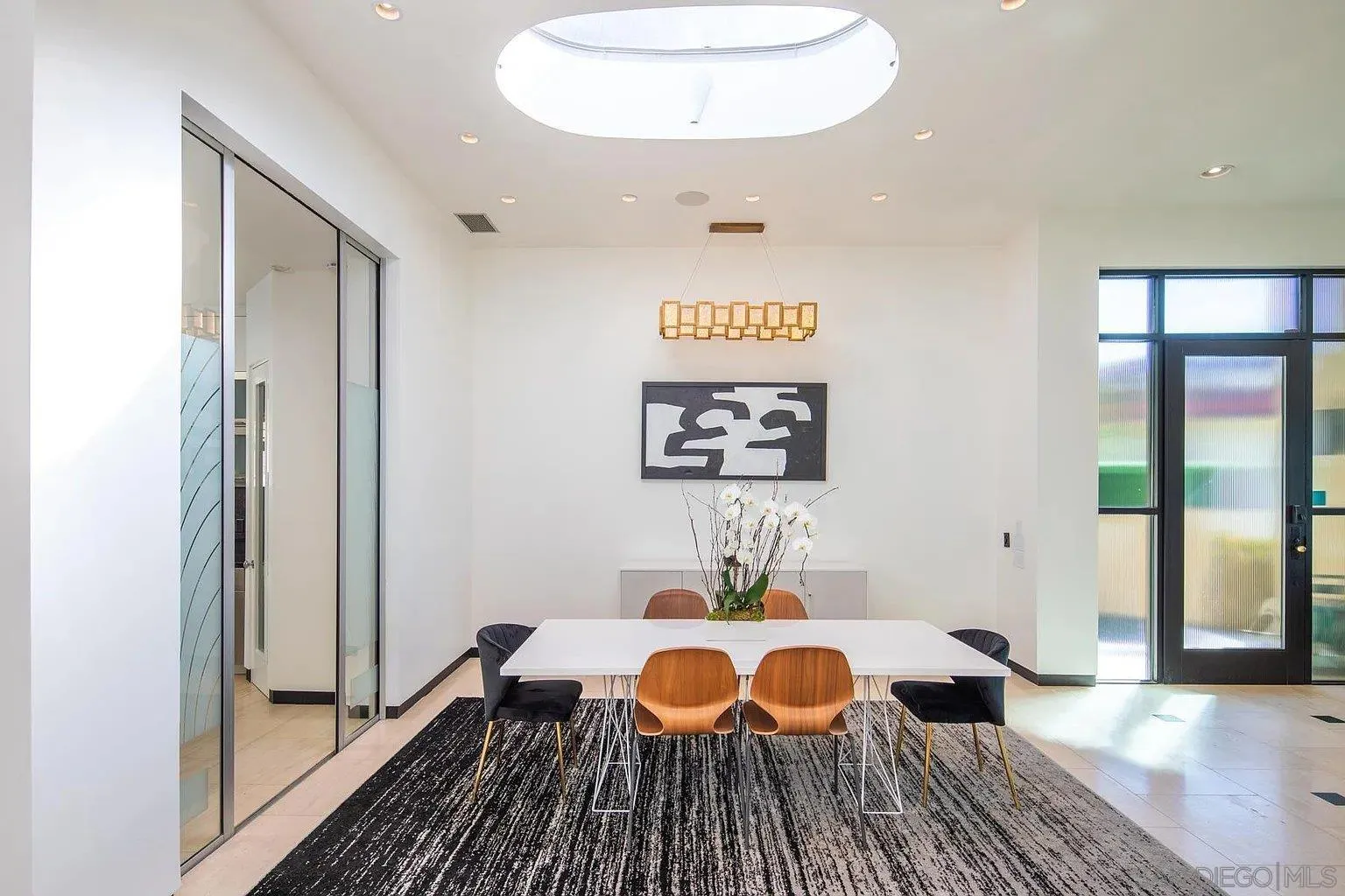 https://cdn.realtyfeed.com/cdn/127/260011095/b6e34570e157f6d974010786f316afe8.webp
