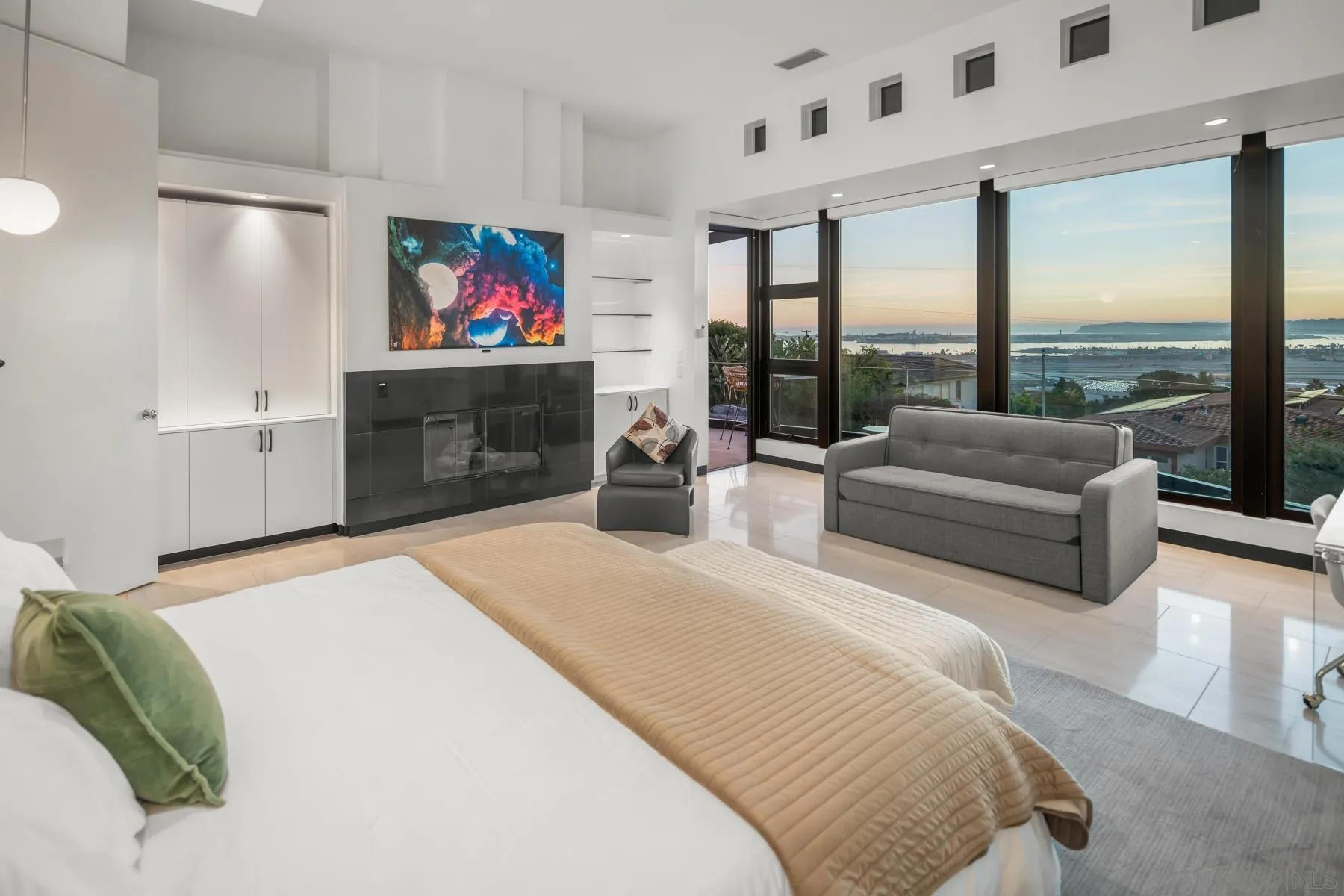 https://cdn.realtyfeed.com/cdn/127/260011095/e76fd4ada32bcf8ccfb7976724e118d2.webp