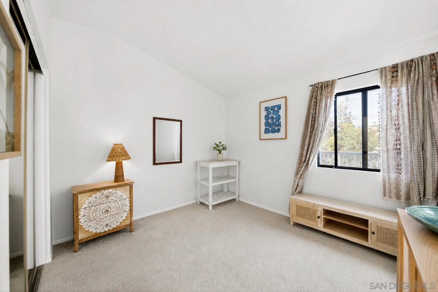 https://cdn.realtyfeed.com/cdn/127/260011096/704e1b90ac80eb3b8ef8d54a7328e4fc.webp