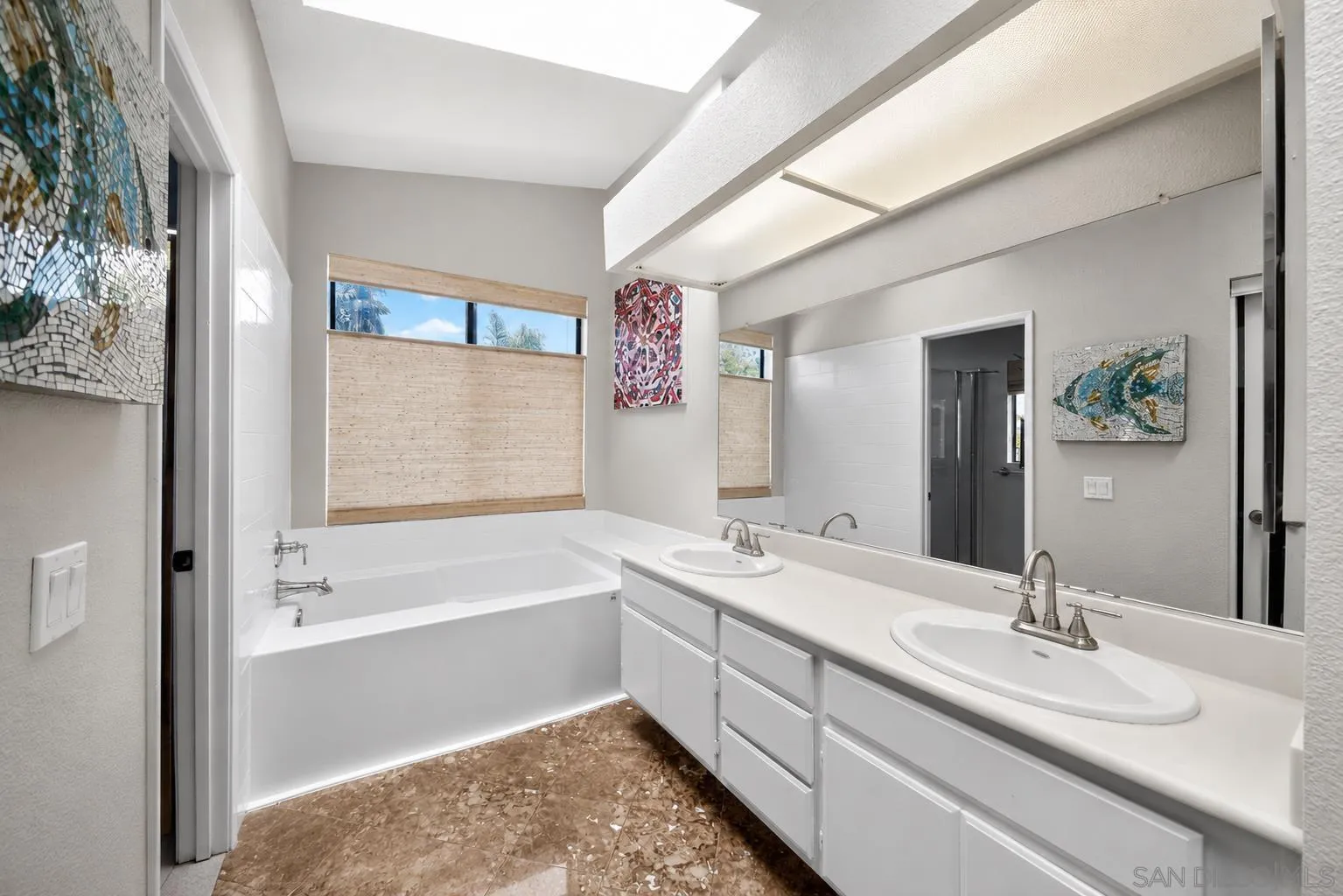 https://cdn.realtyfeed.com/cdn/127/260011096/a11b94d2b1930ba157dc517742825a0f.webp