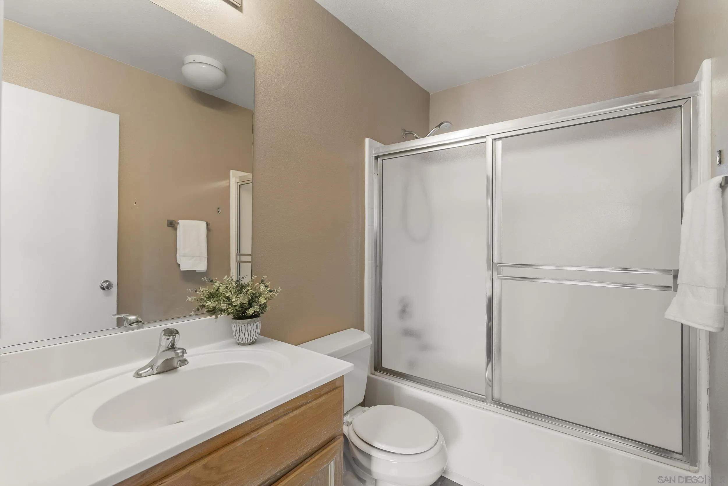 Photo #21: 260011097 Listing: Photo #21