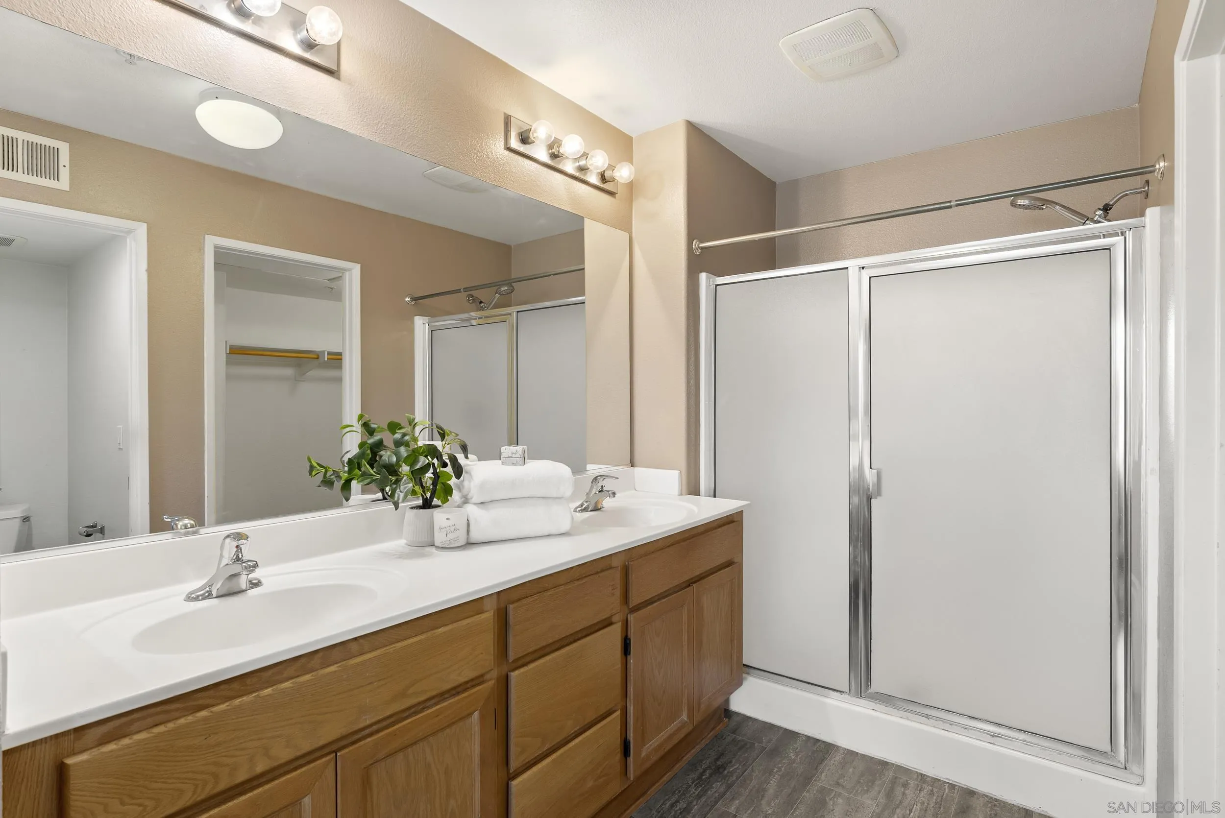 Photo #17: 260011097 Listing: Photo #17