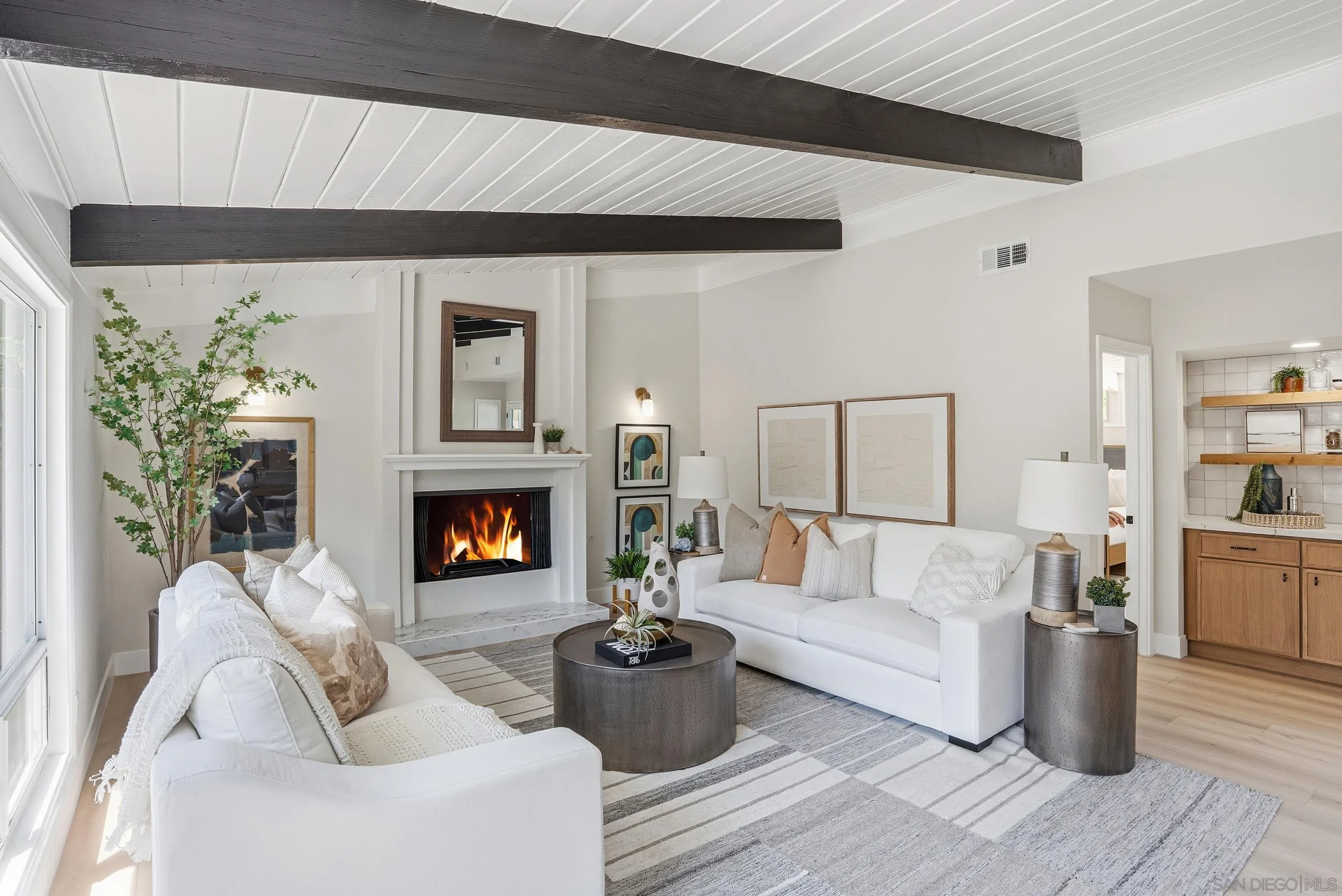 https://cdn.realtyfeed.com/cdn/127/260011098/1a32dee3995043813418407e10830c2c.webp