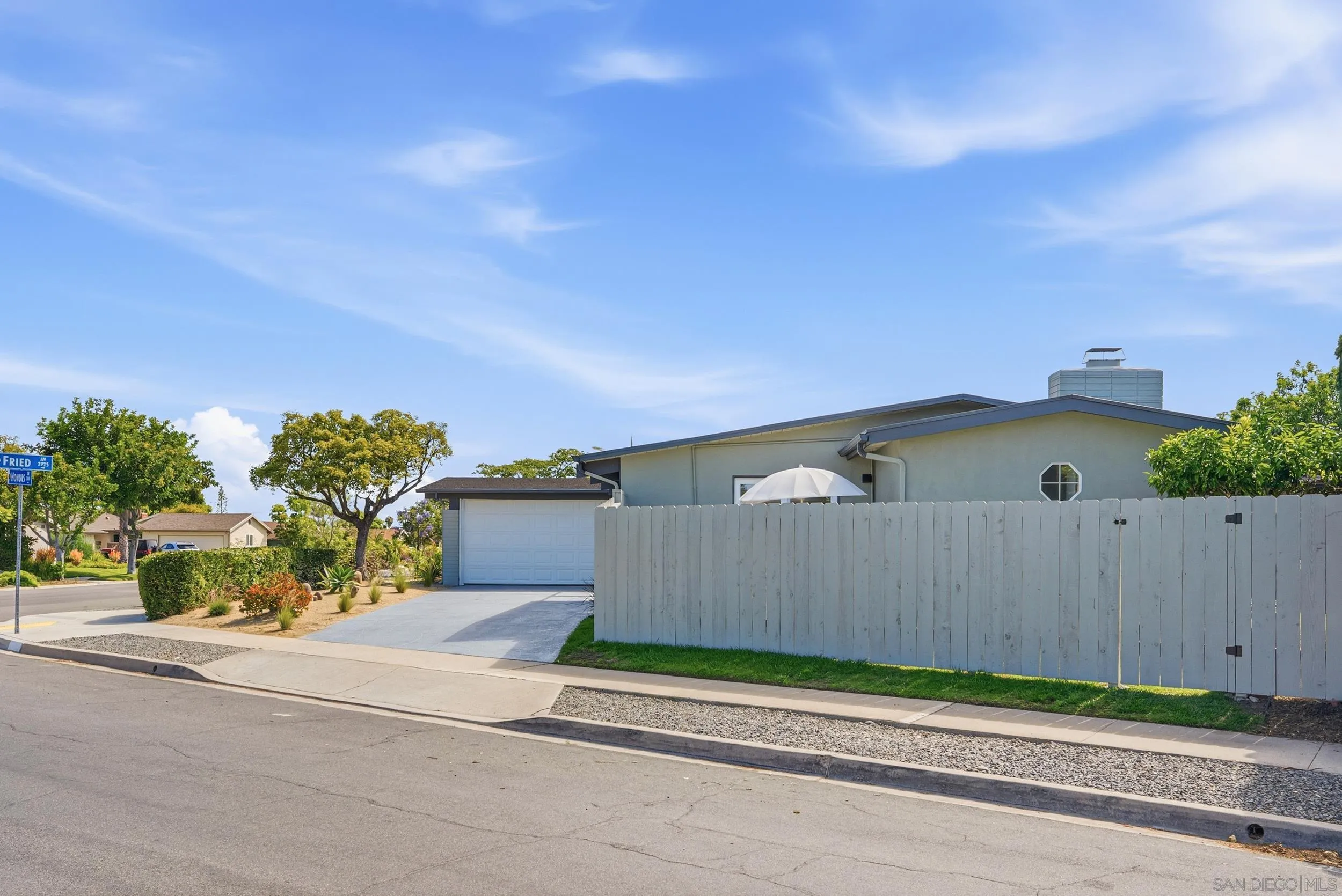 https://cdn.realtyfeed.com/cdn/127/260011098/2cbff40c919e70e36358f9dbb2861e2c.webp